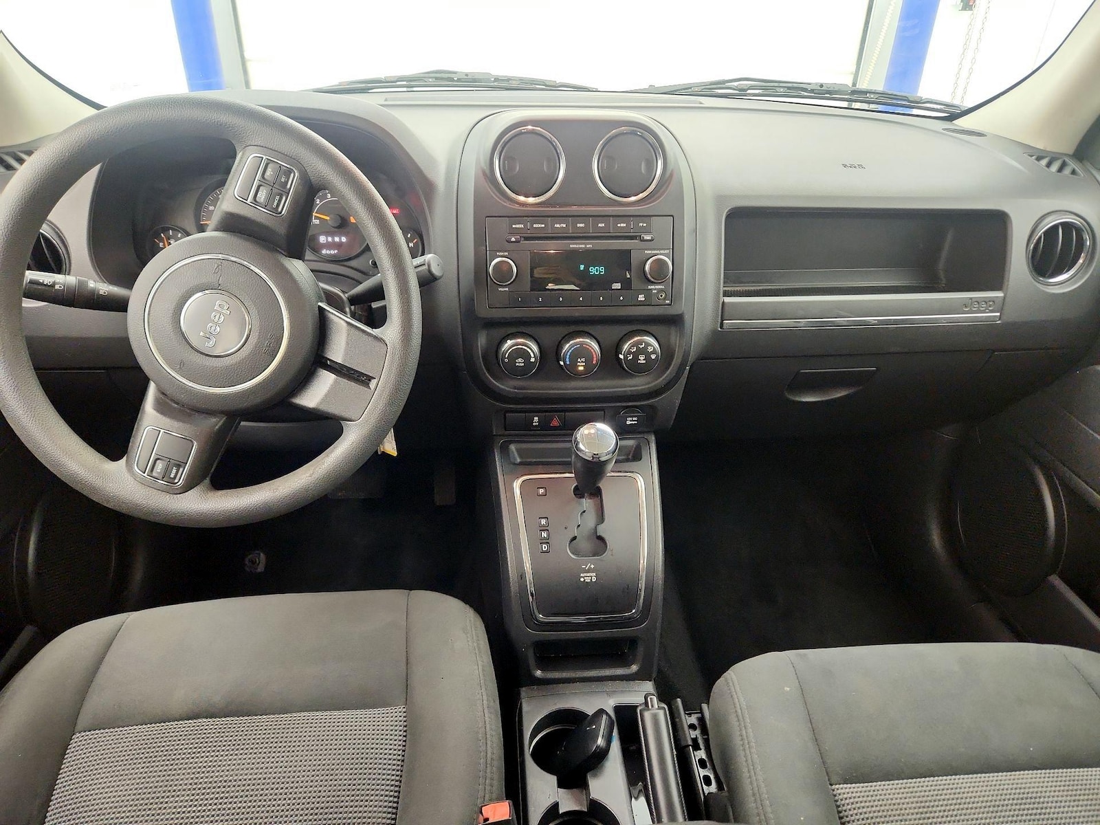 Image 10 of 2017 Jeep Patriot Sport
