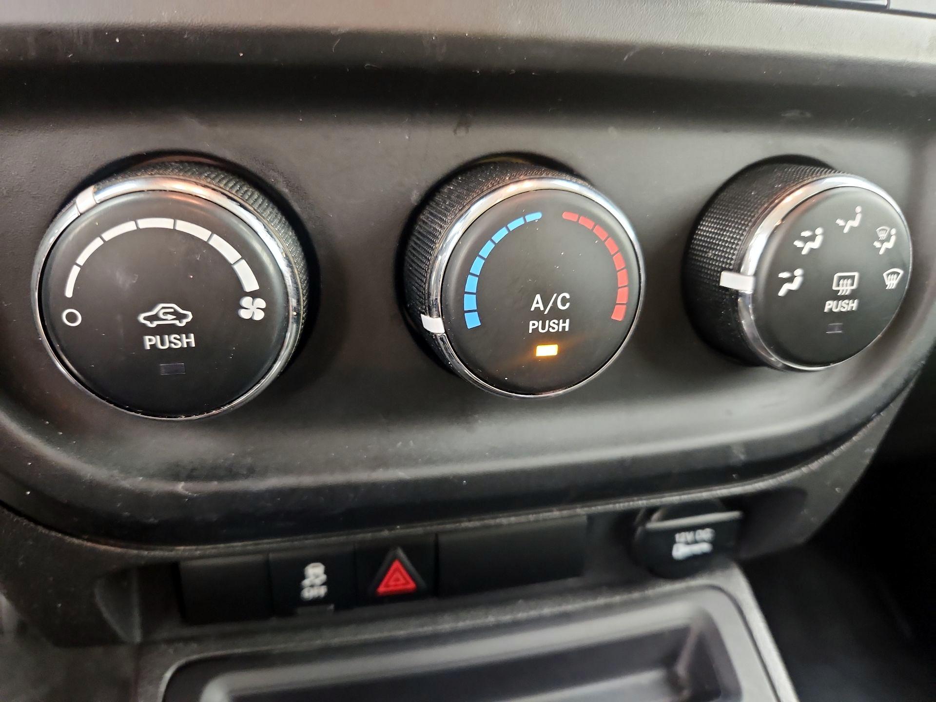 Thumbnail: 2017 Jeep Patriot - 14