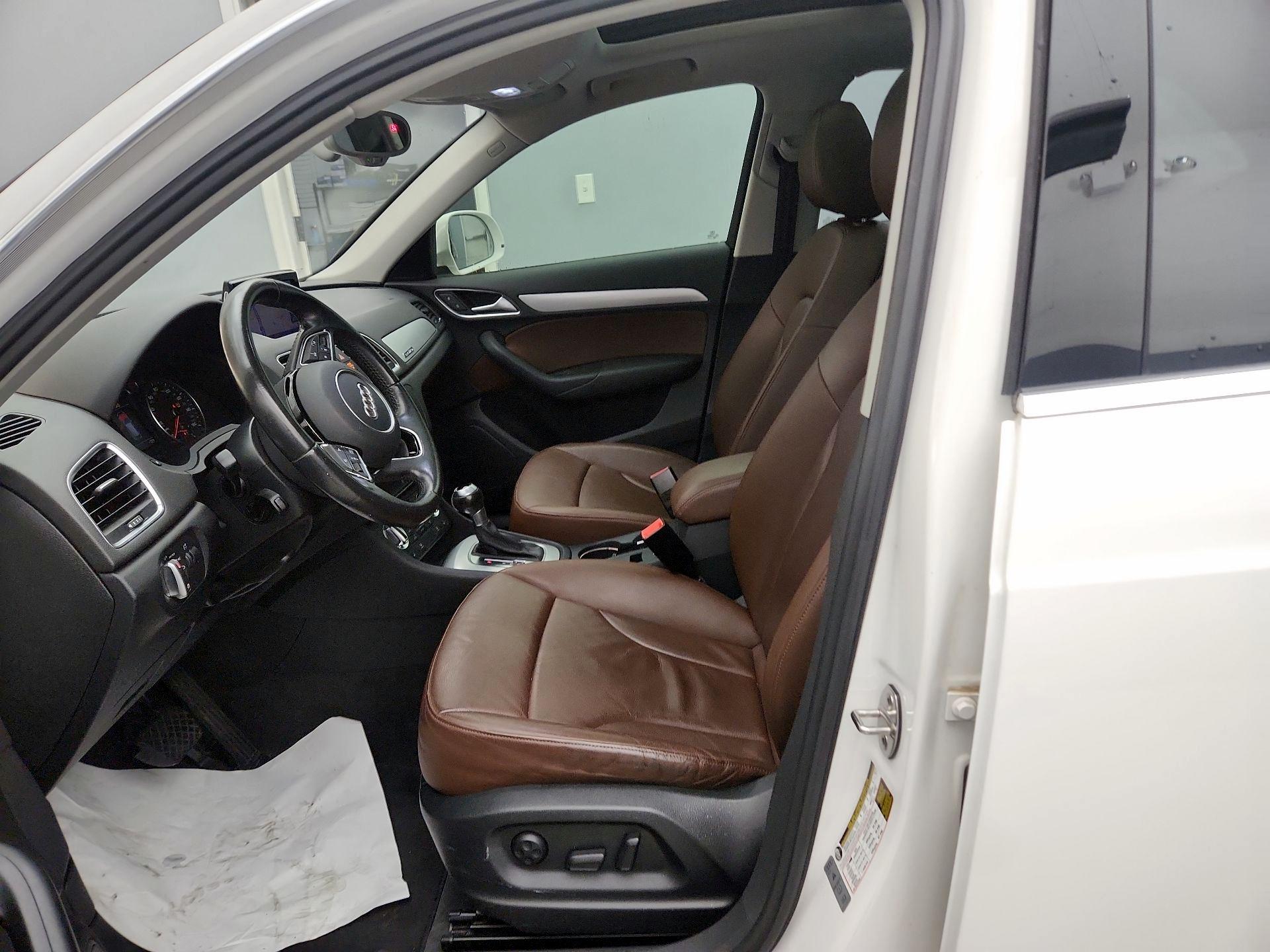 Thumbnail: 2015 Audi Q3 - 11