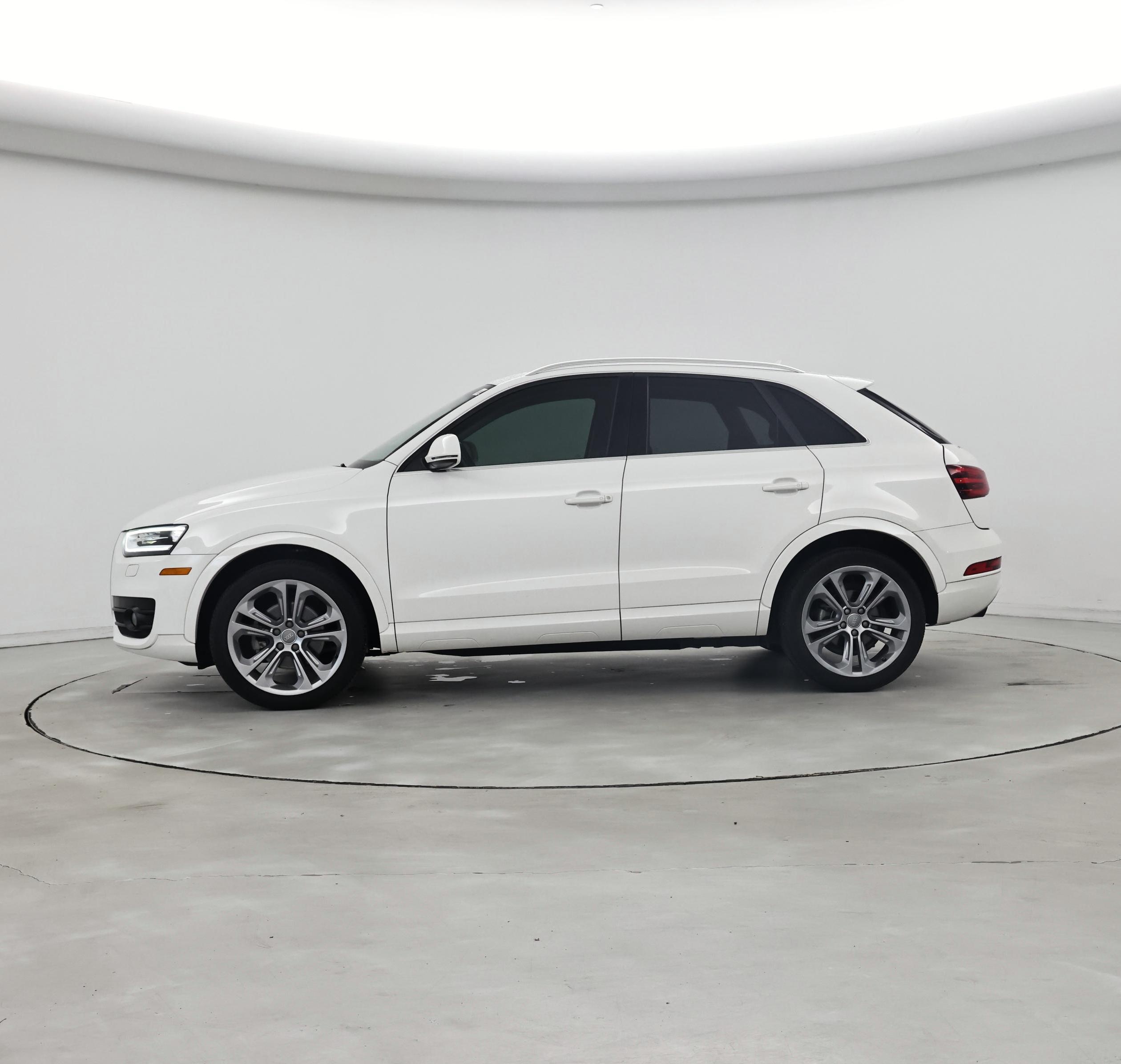 Thumbnail: 2015 Audi Q3 - 3
