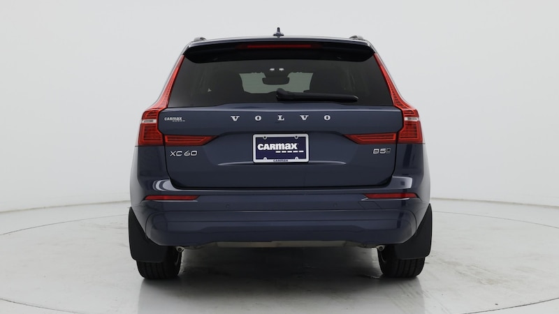 2022 Volvo XC60 B5 Momentum 6