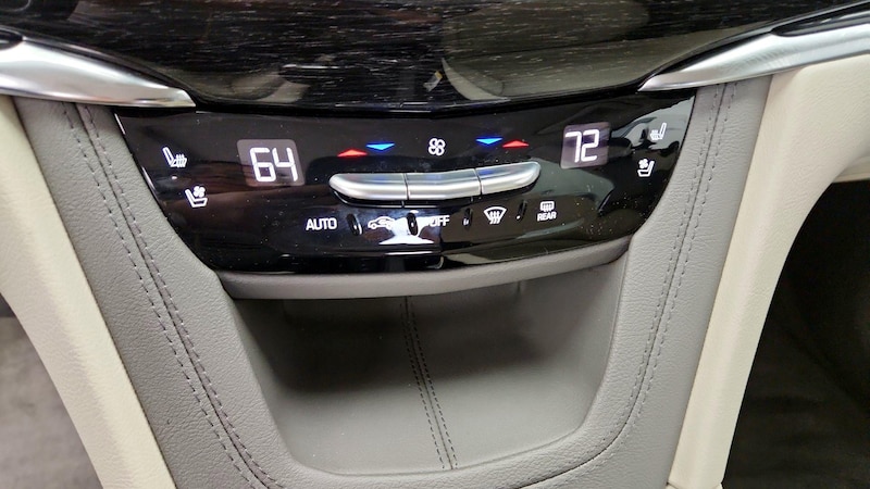 2021 Cadillac XT6 Premium Luxury 16