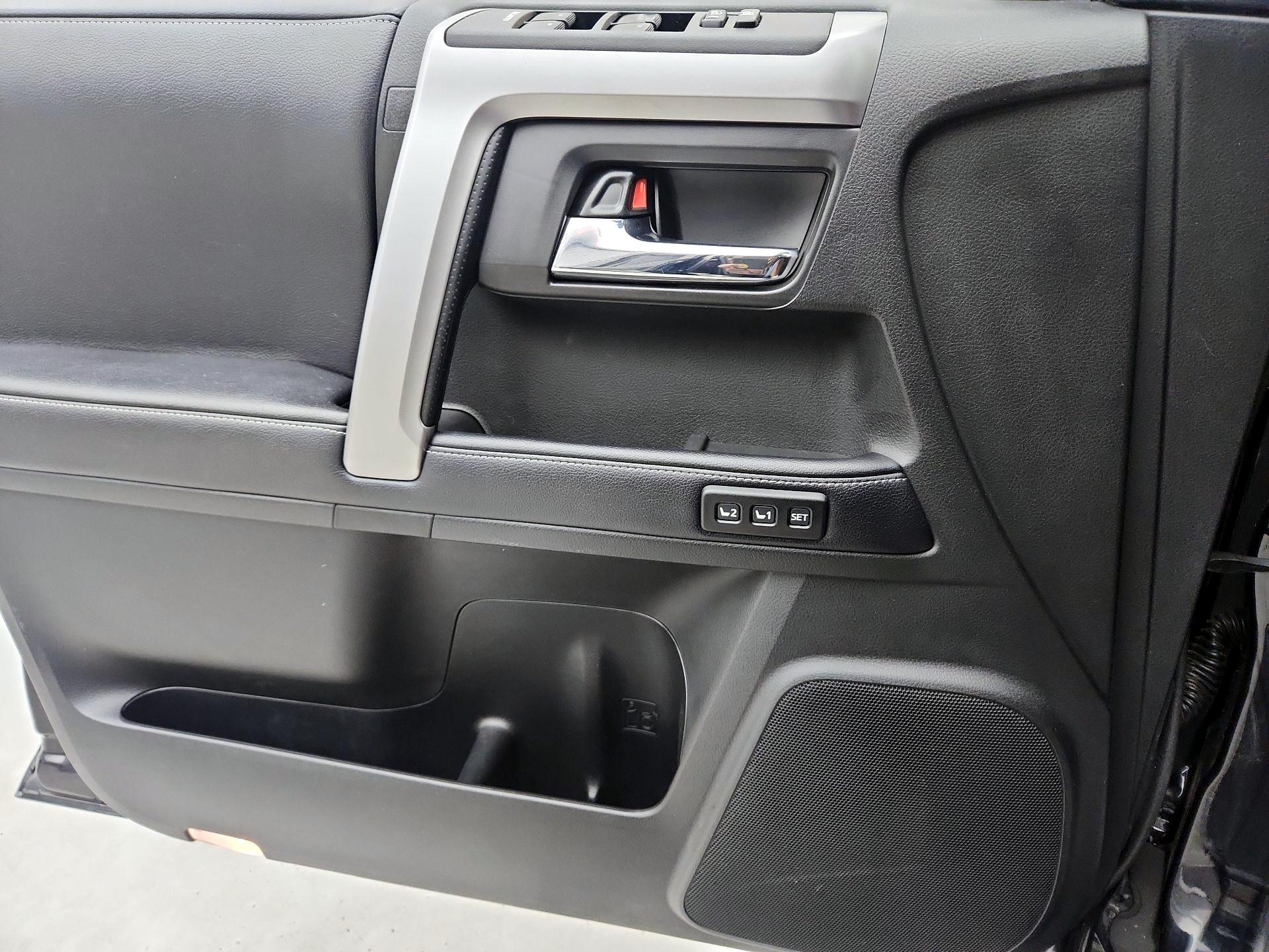 Thumbnail: 2019 Toyota 4Runner - 12