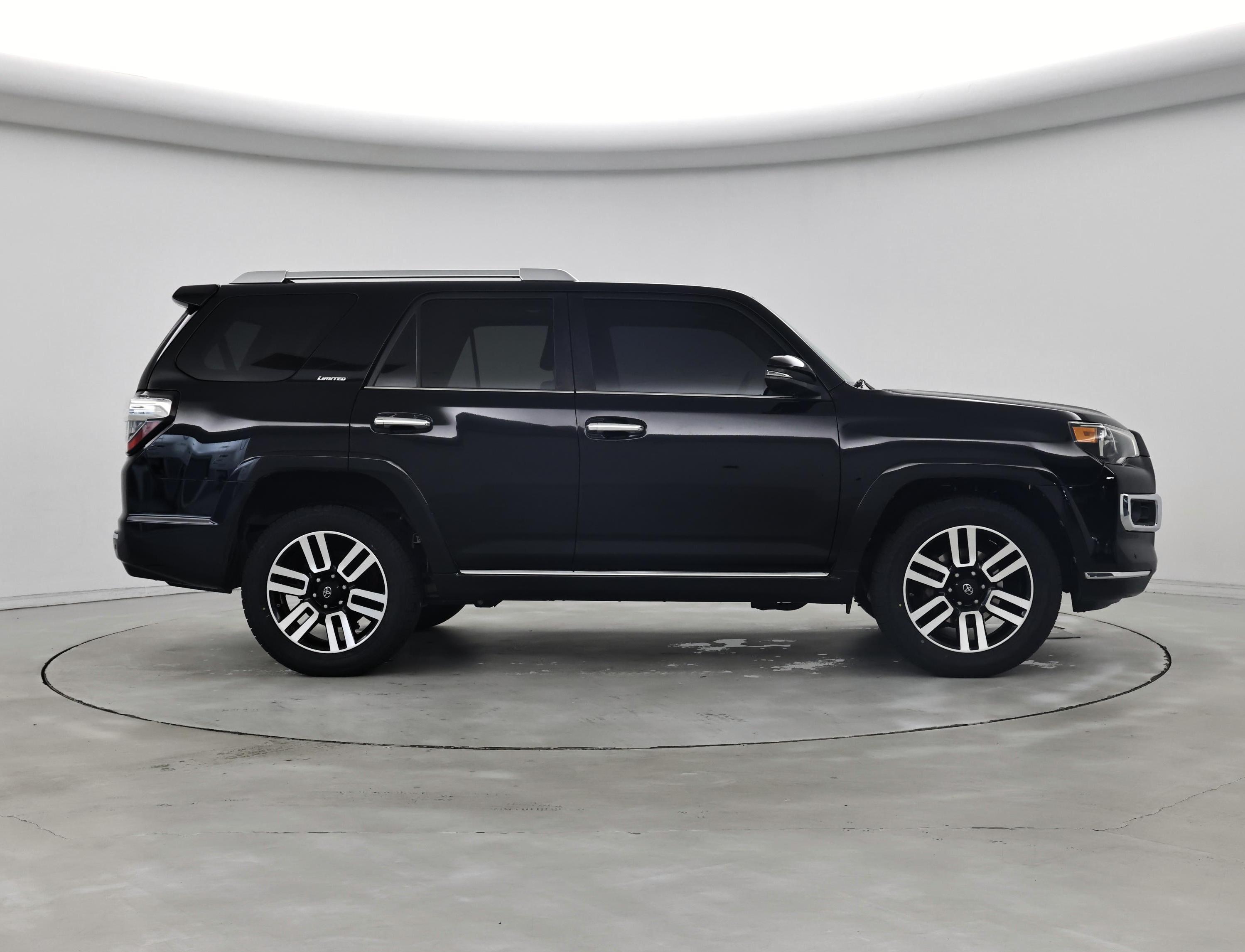 Thumbnail: 2019 Toyota 4Runner - 7