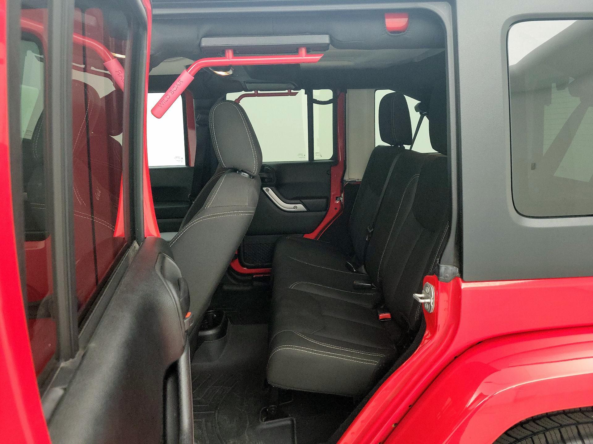 Thumbnail: 2018 Jeep Wrangler - 18