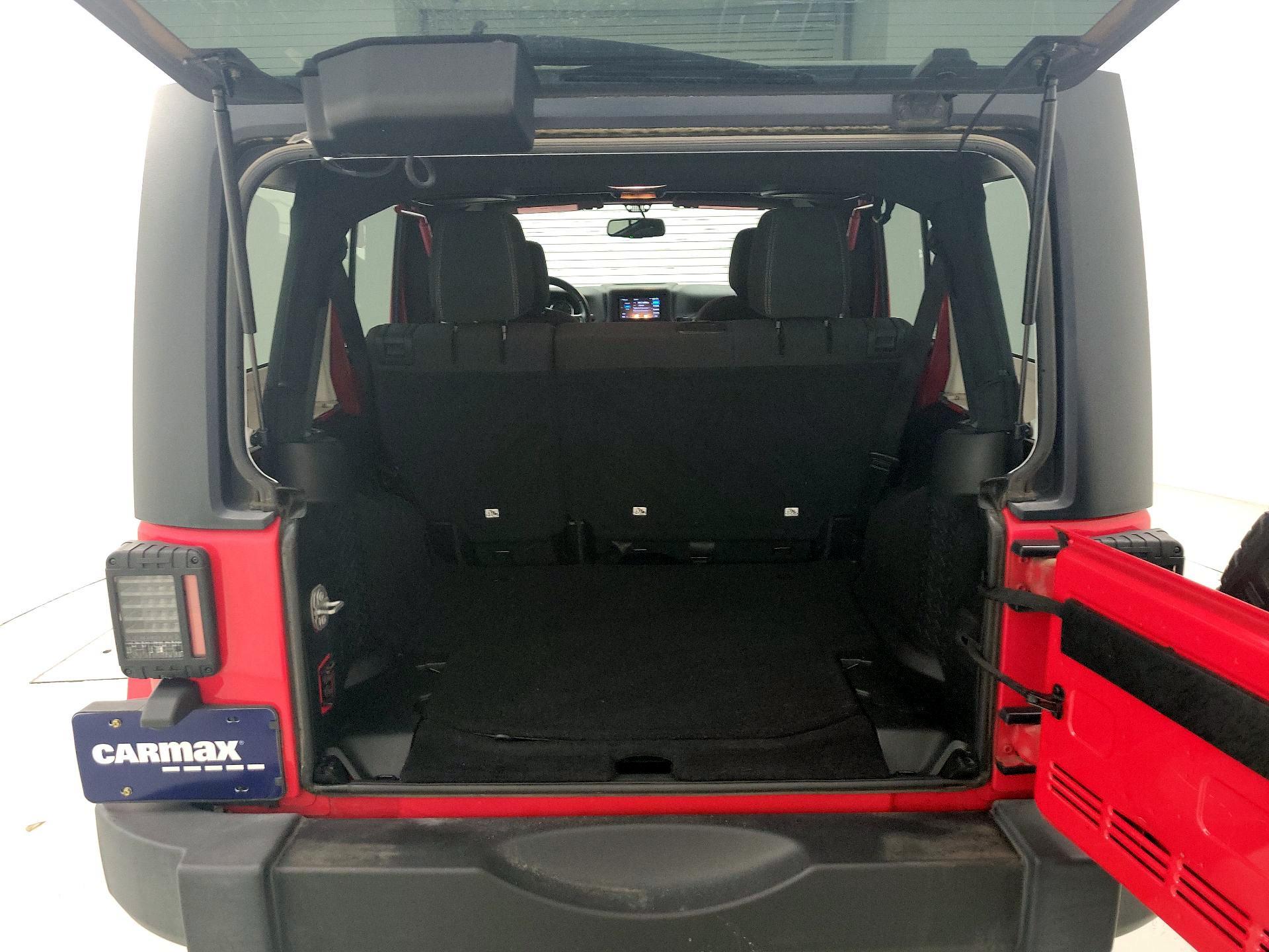 Thumbnail: 2018 Jeep Wrangler - 19