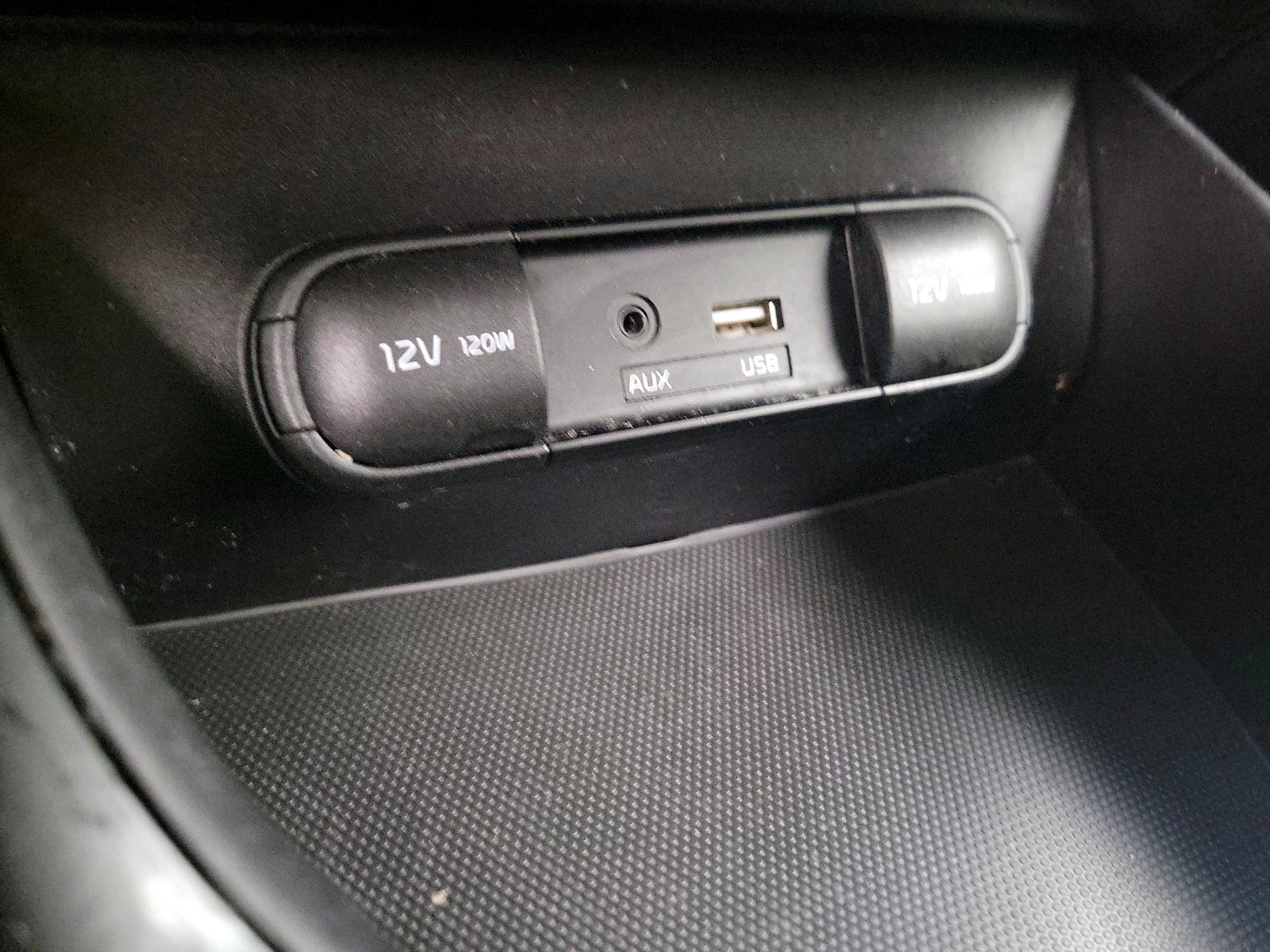 Thumbnail: 2016 Kia Soul - 18