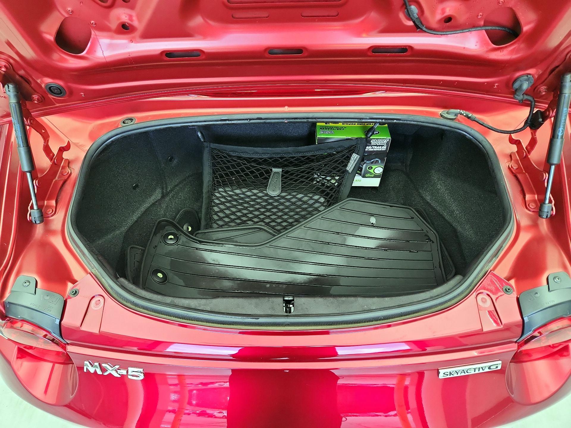 Thumbnail: 2022 Mazda MX-5 Miata - 20