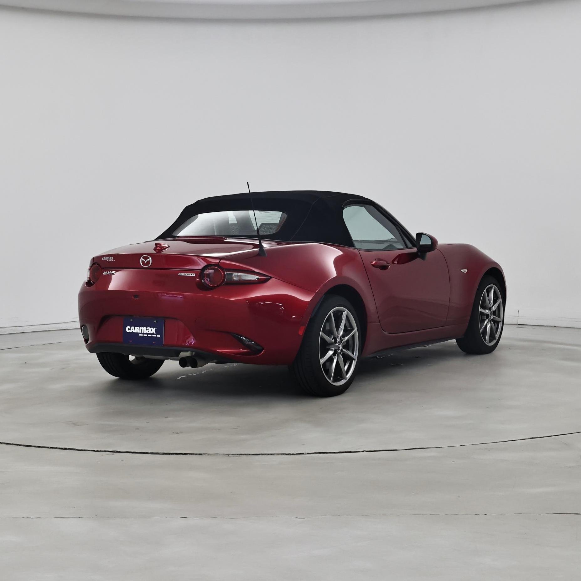 Thumbnail: 2022 Mazda MX-5 Miata - 8