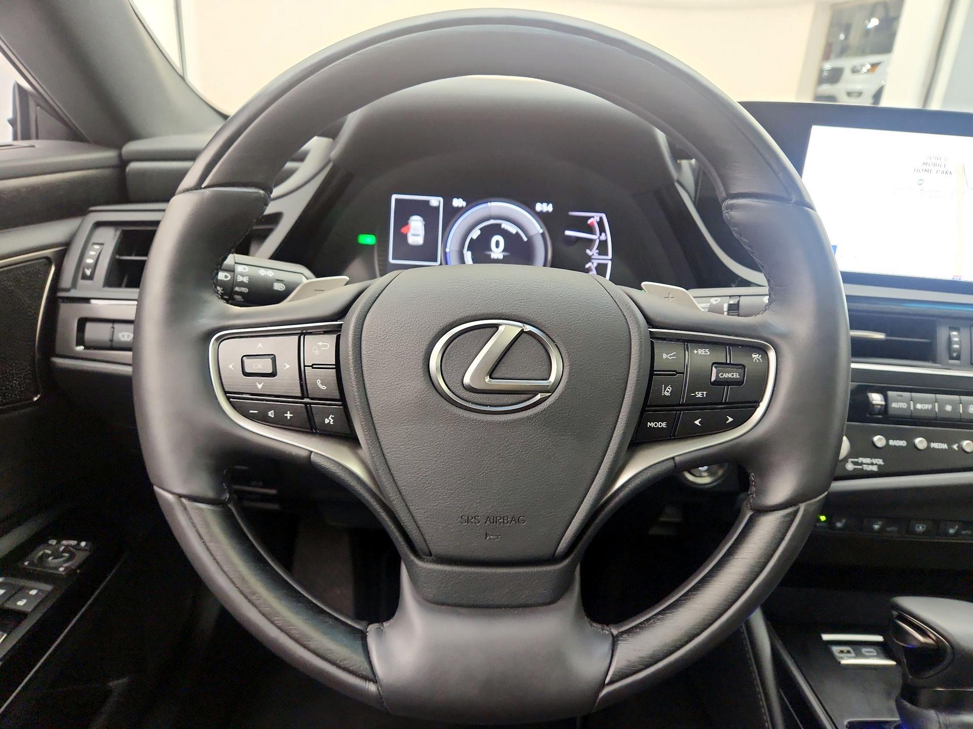 Thumbnail: 2024 Lexus ES - 10