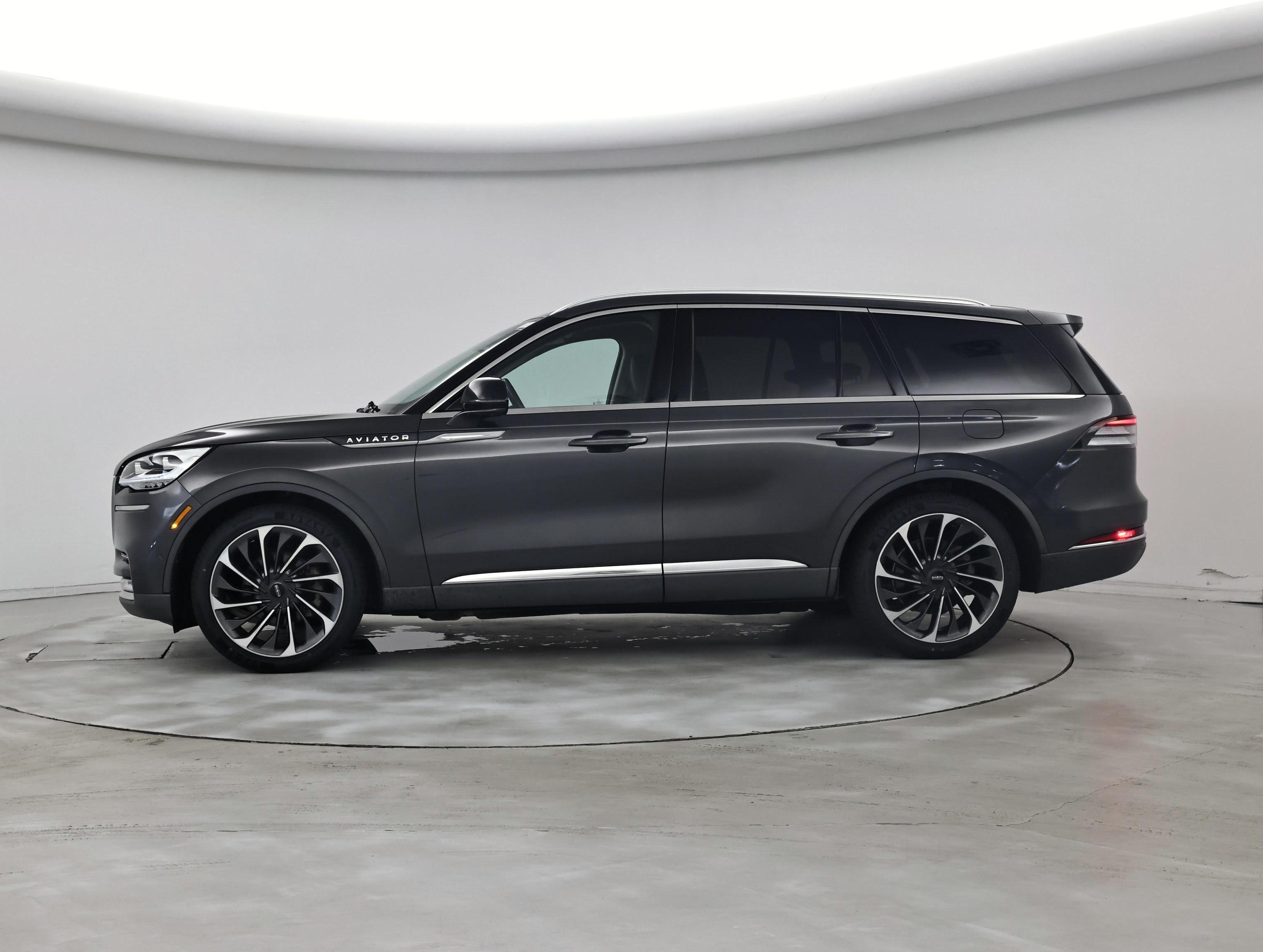 Thumbnail: 2020 Lincoln Aviator - 3