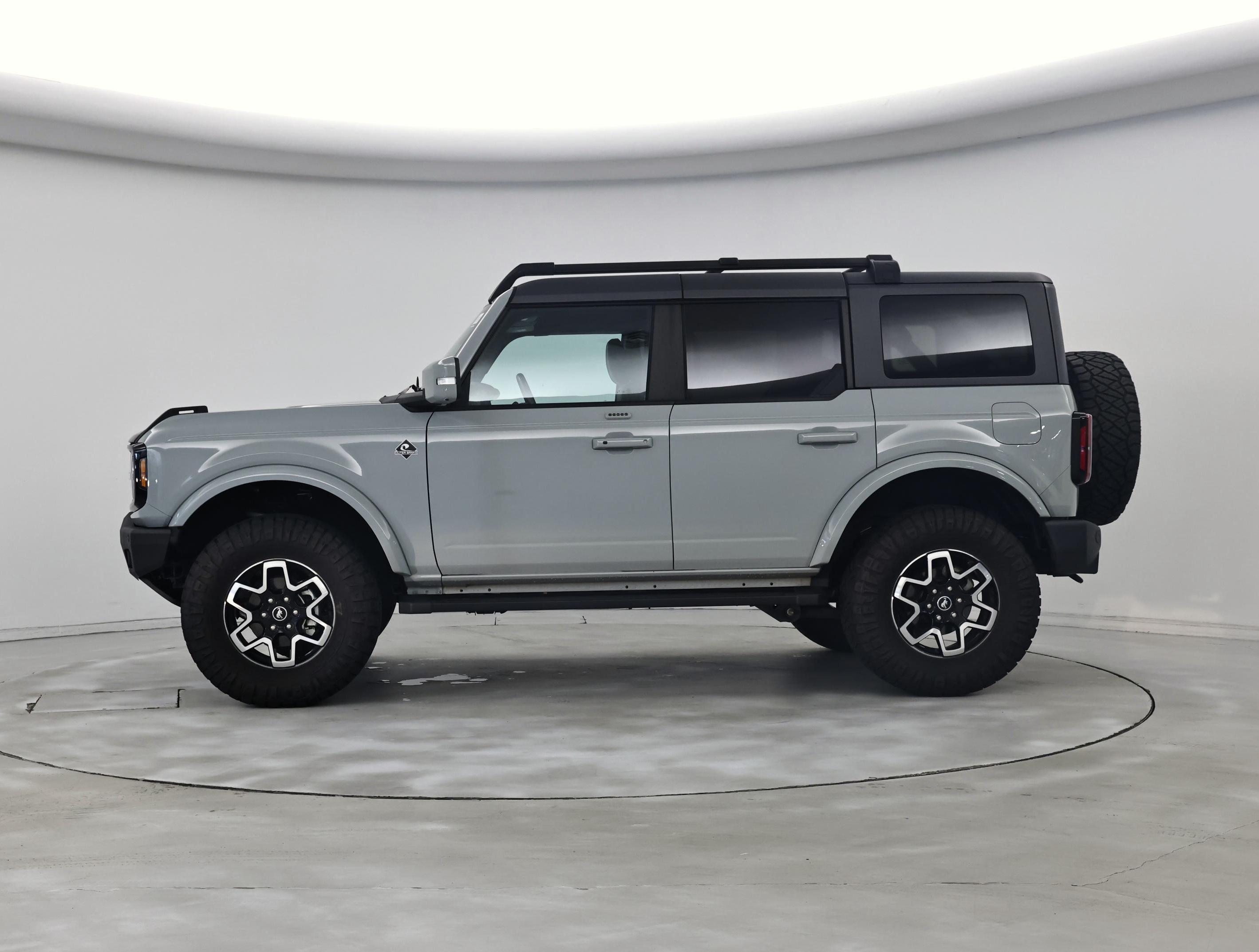 Thumbnail: 2022 Ford Bronco - 3