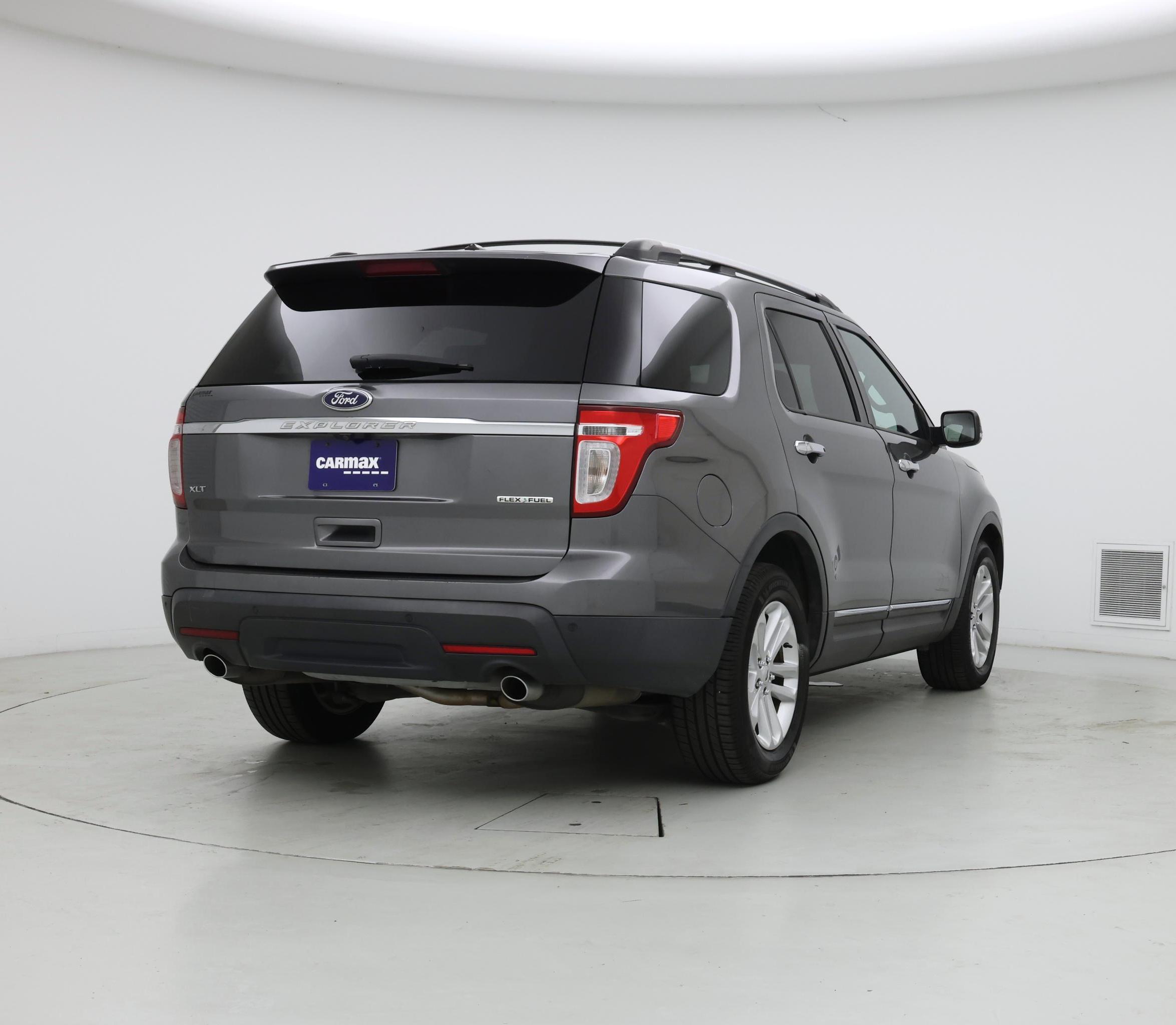 Thumbnail: 2013 Ford Explorer - 8
