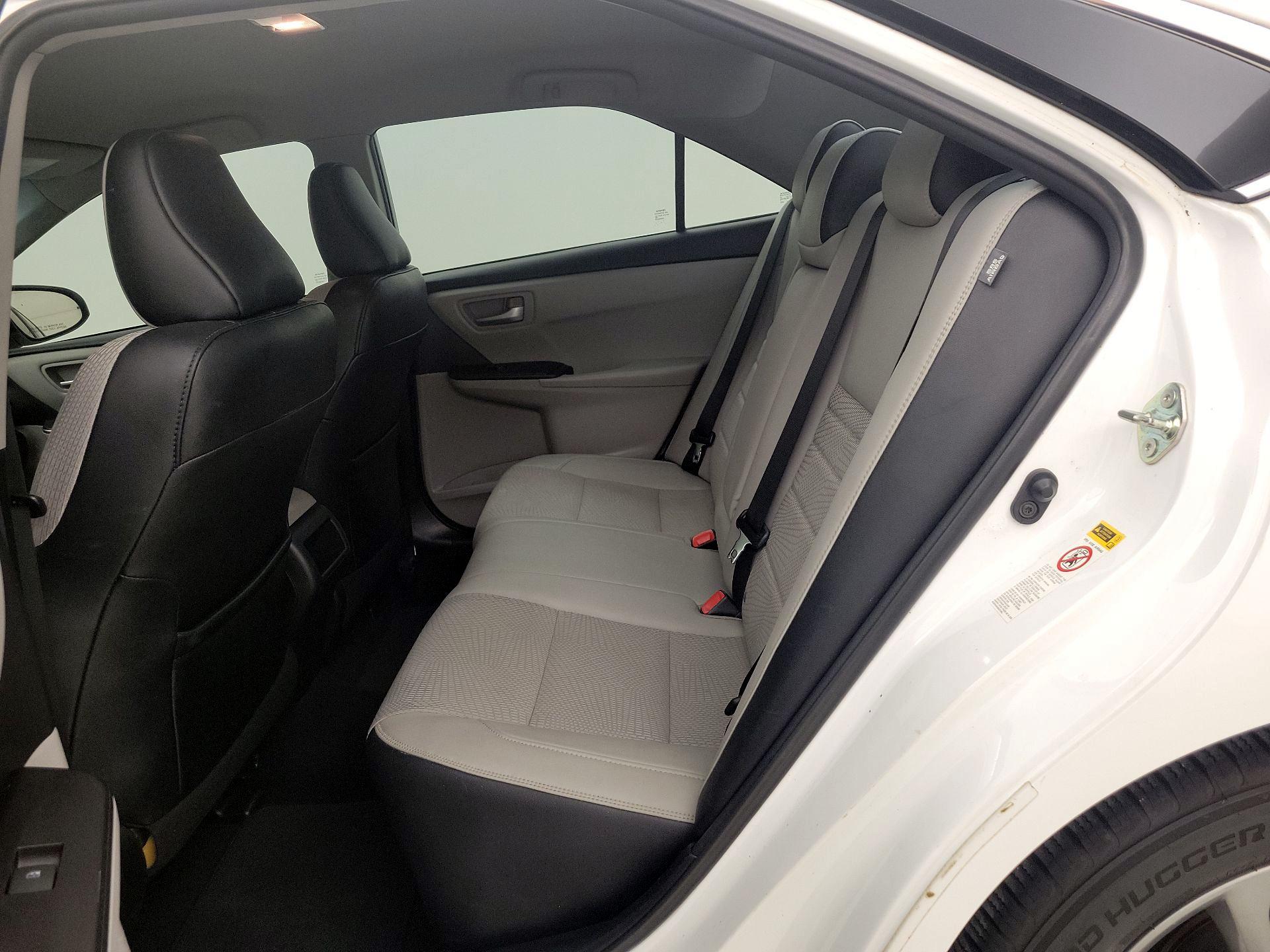 Thumbnail: 2016 Toyota Camry - 19