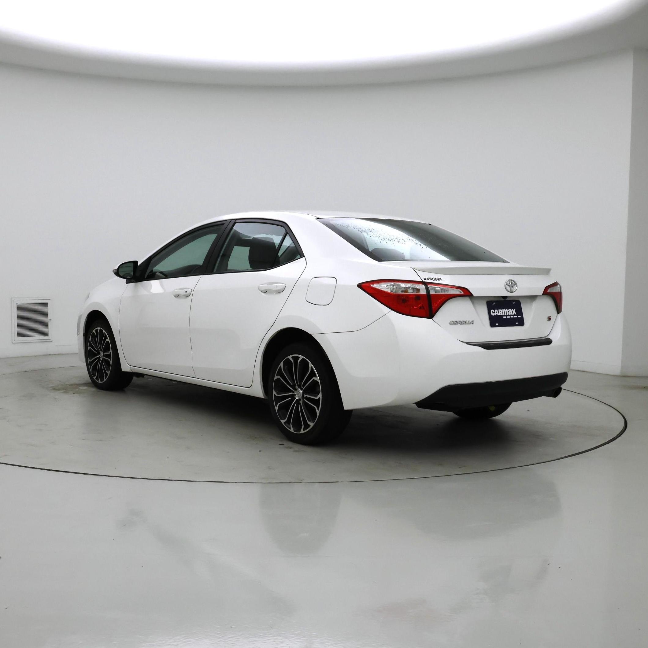 Thumbnail: 2015 Toyota Corolla - 2