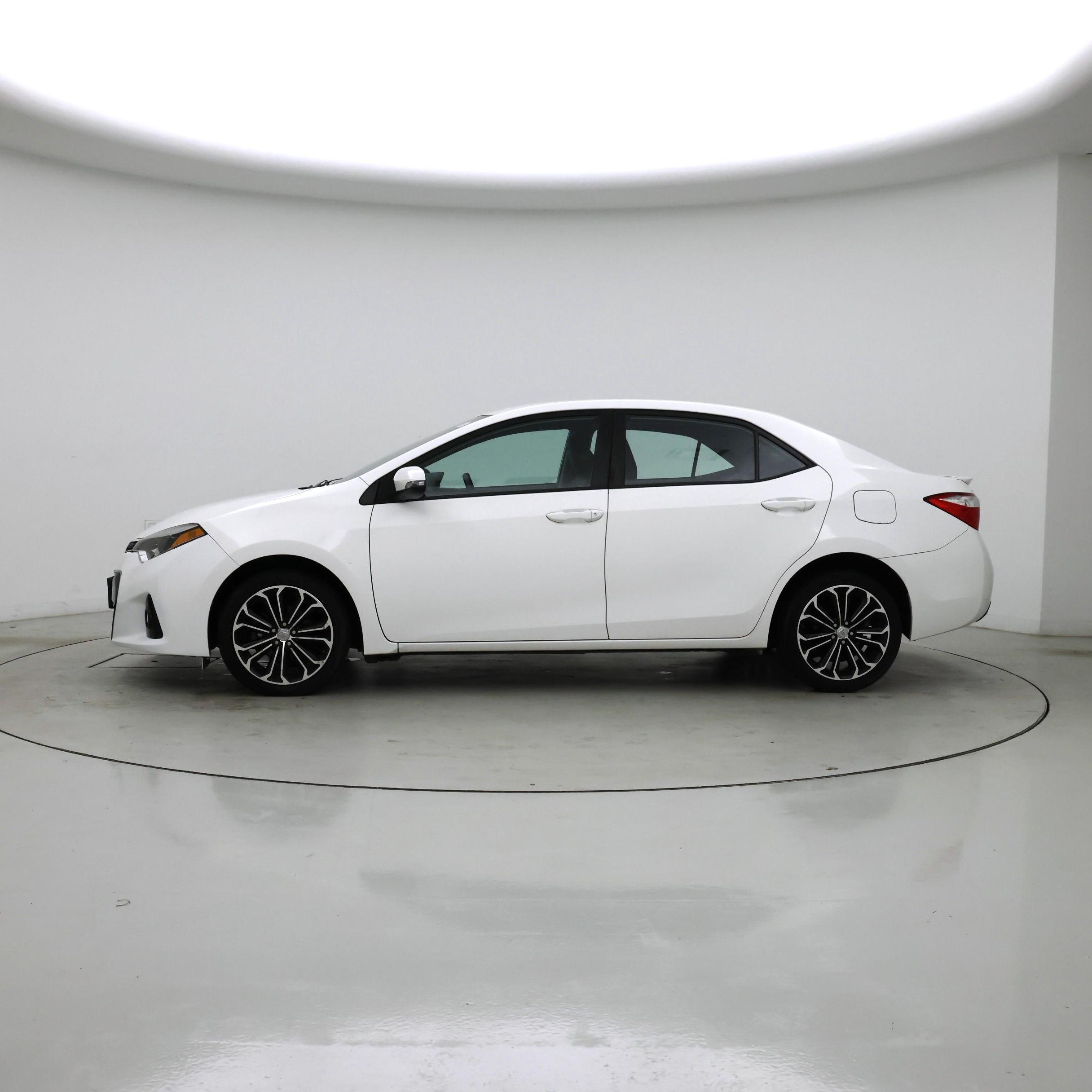 Thumbnail: 2015 Toyota Corolla - 3