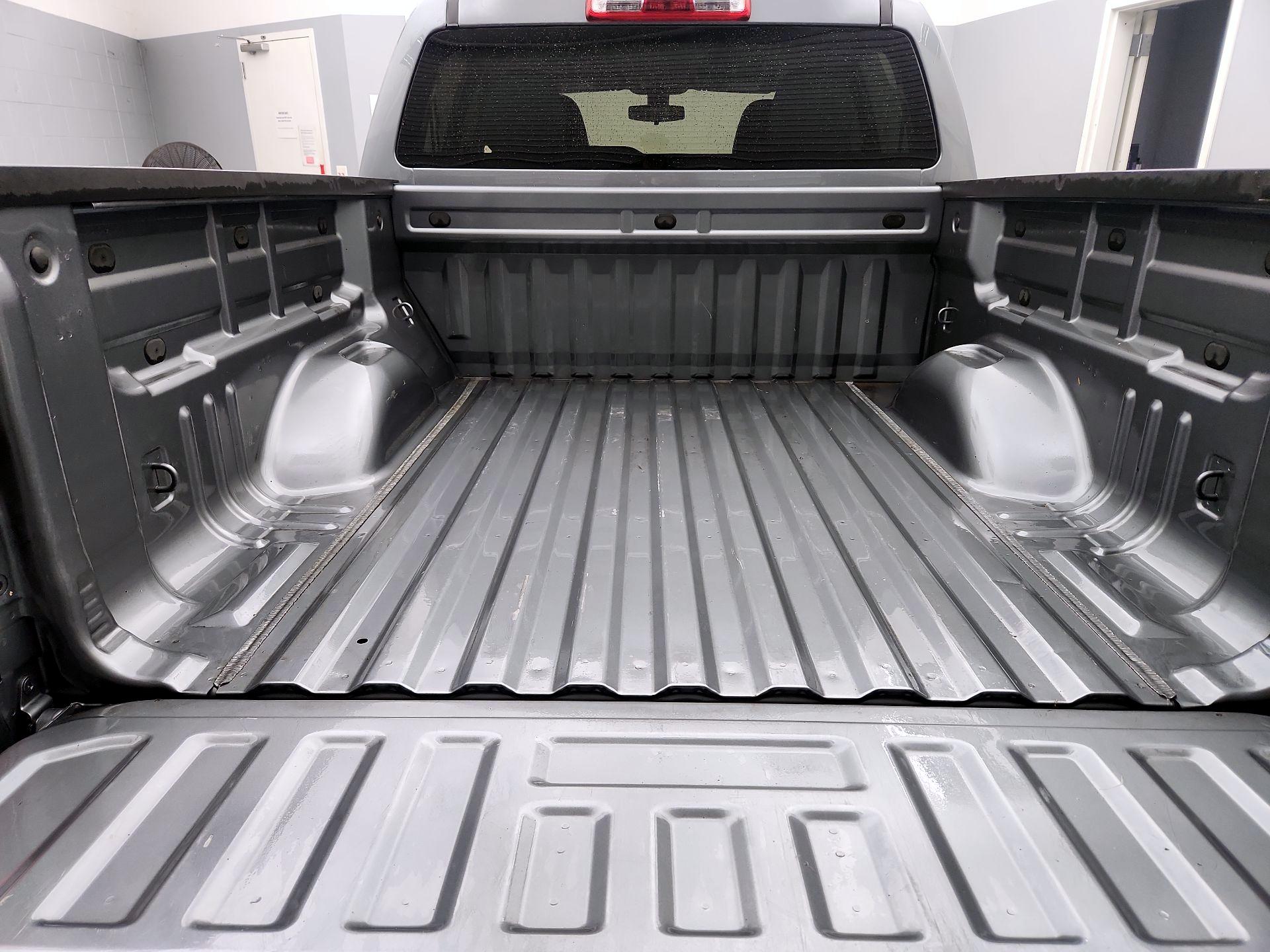Thumbnail: 2022 Chevrolet Colorado - 20