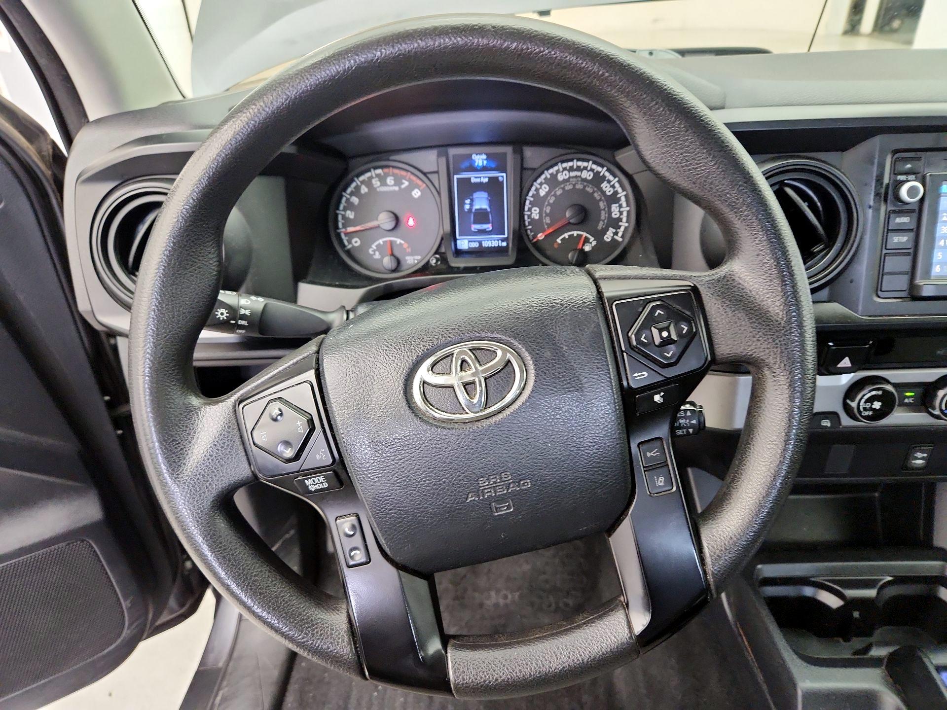 Thumbnail: 2018 Toyota Tacoma - 10