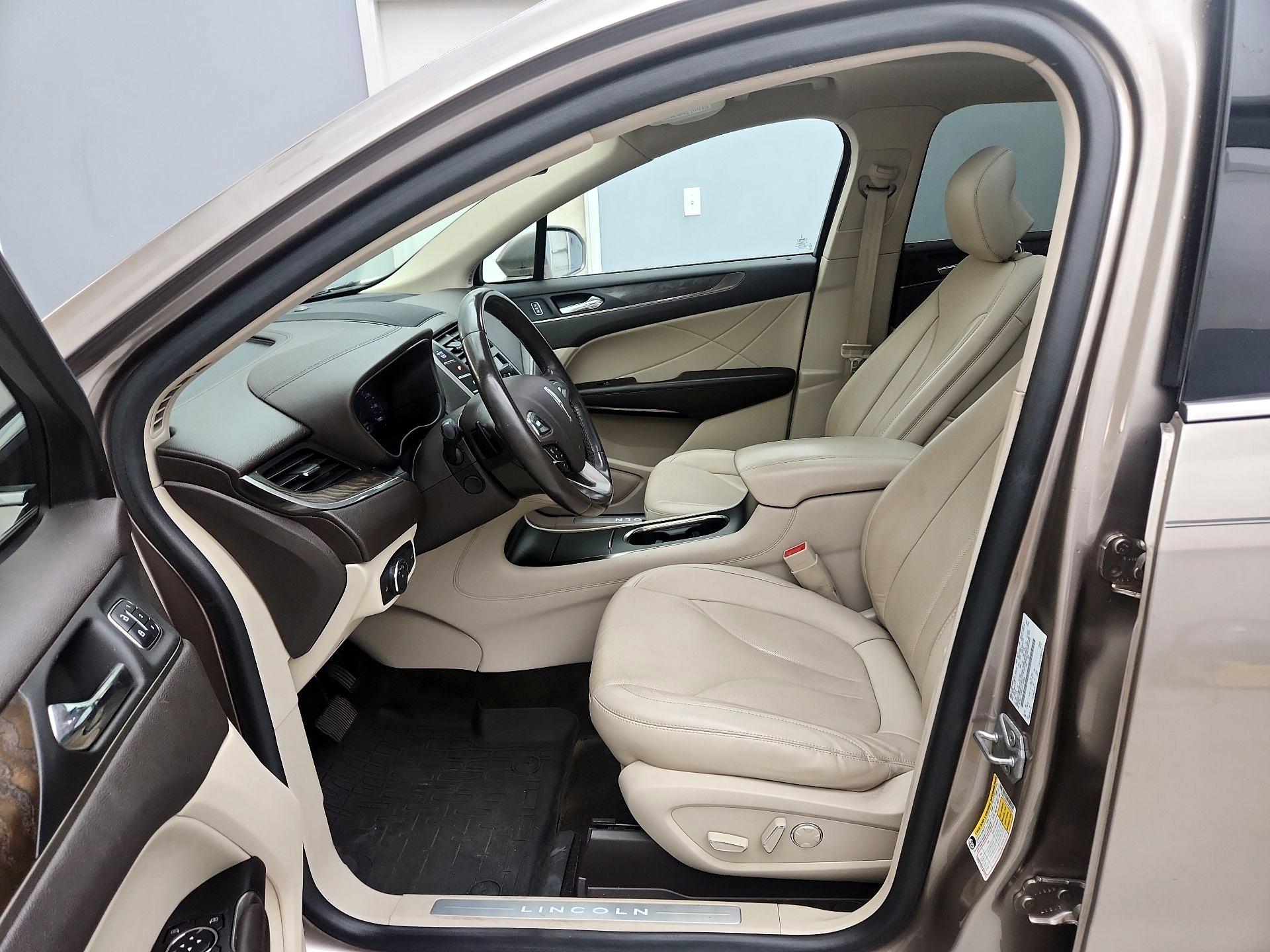 Thumbnail: 2018 Lincoln MKC - 11