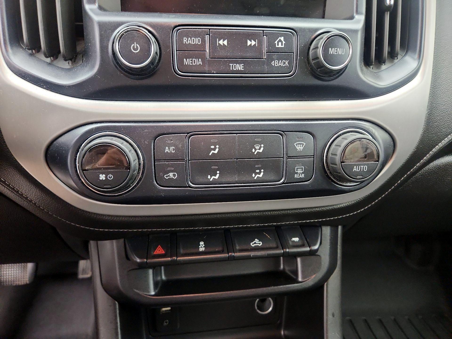 Thumbnail: 2015 GMC Canyon - 16