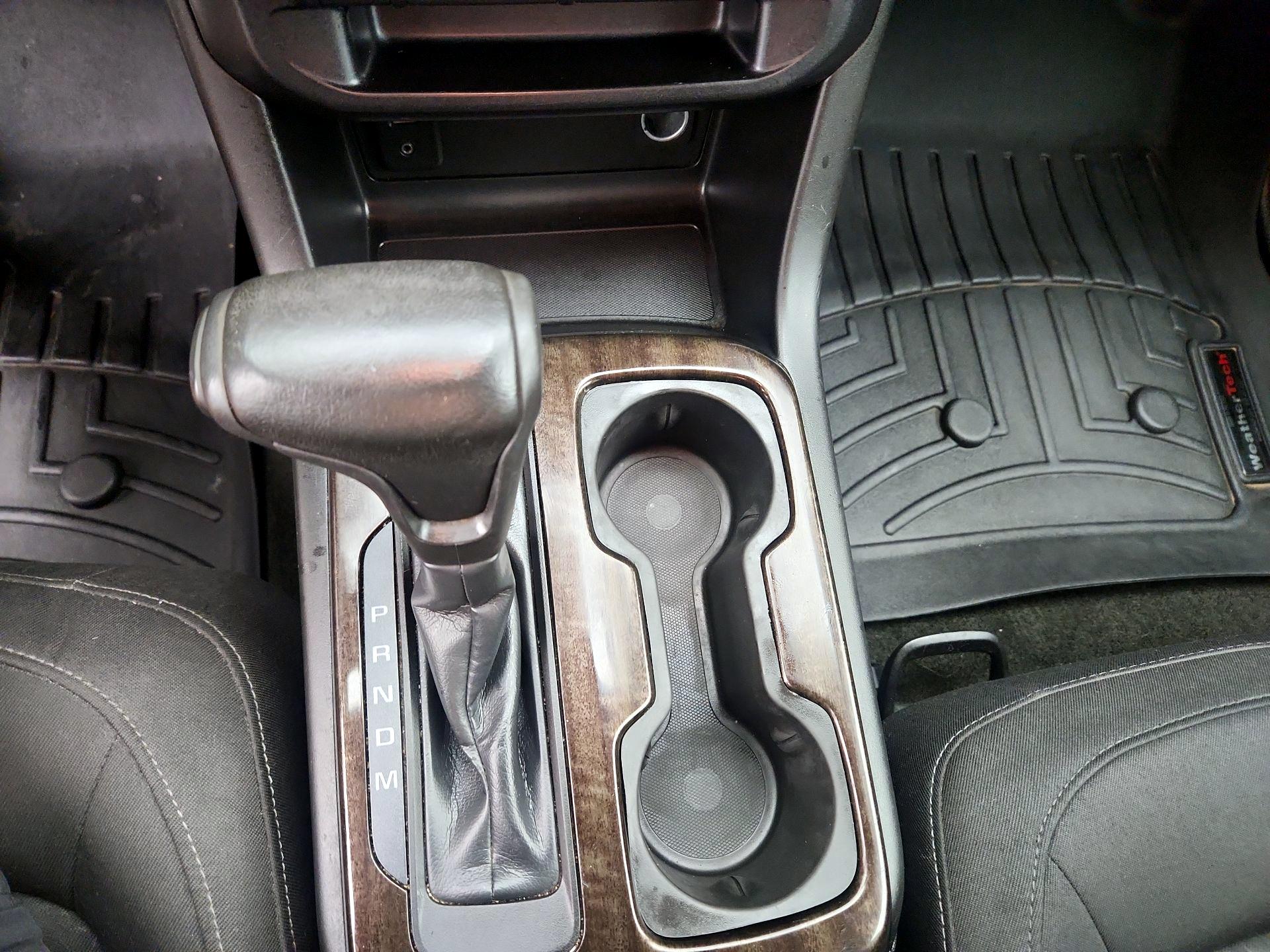 Thumbnail: 2015 GMC Canyon - 17
