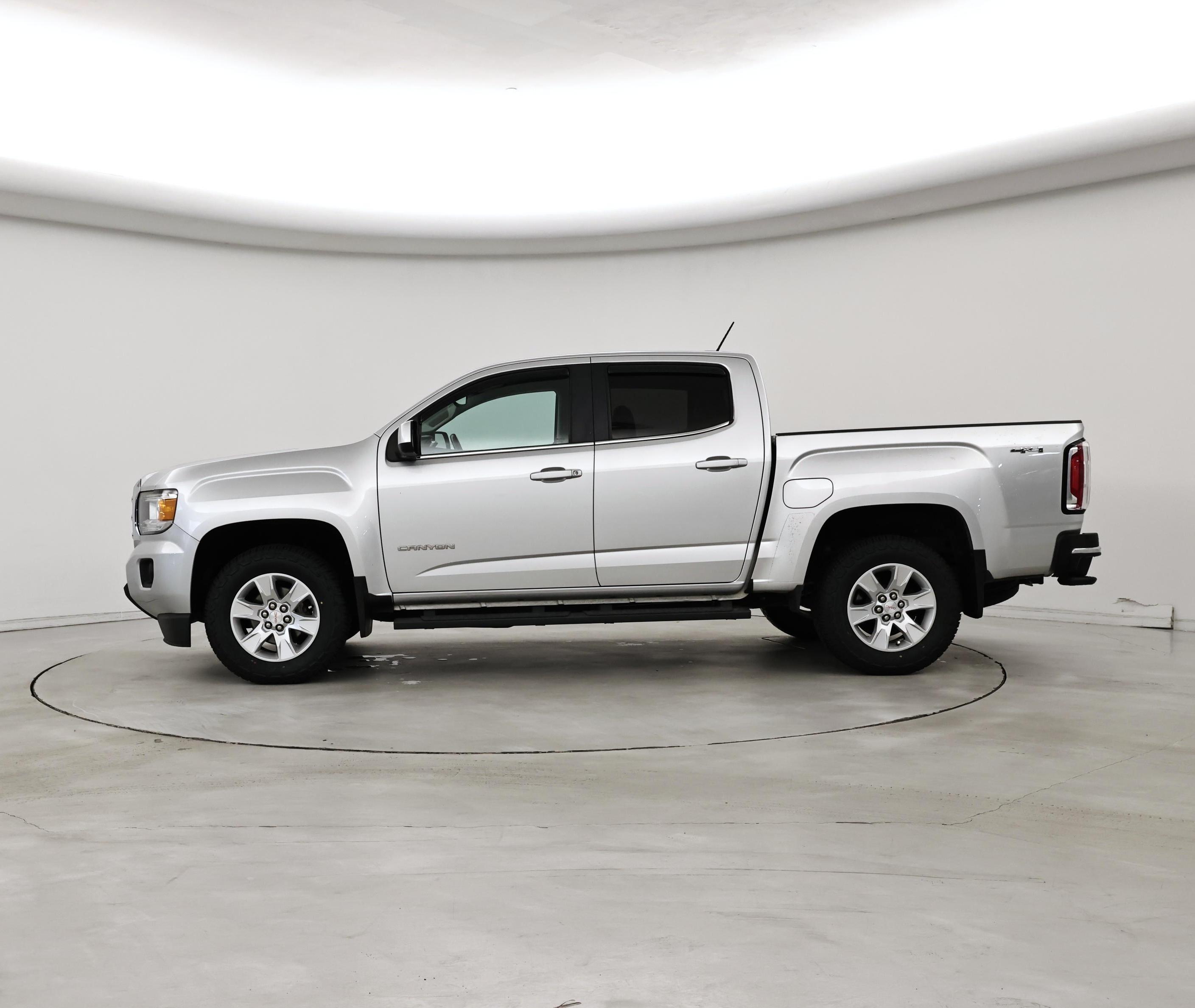 Thumbnail: 2015 GMC Canyon - 3