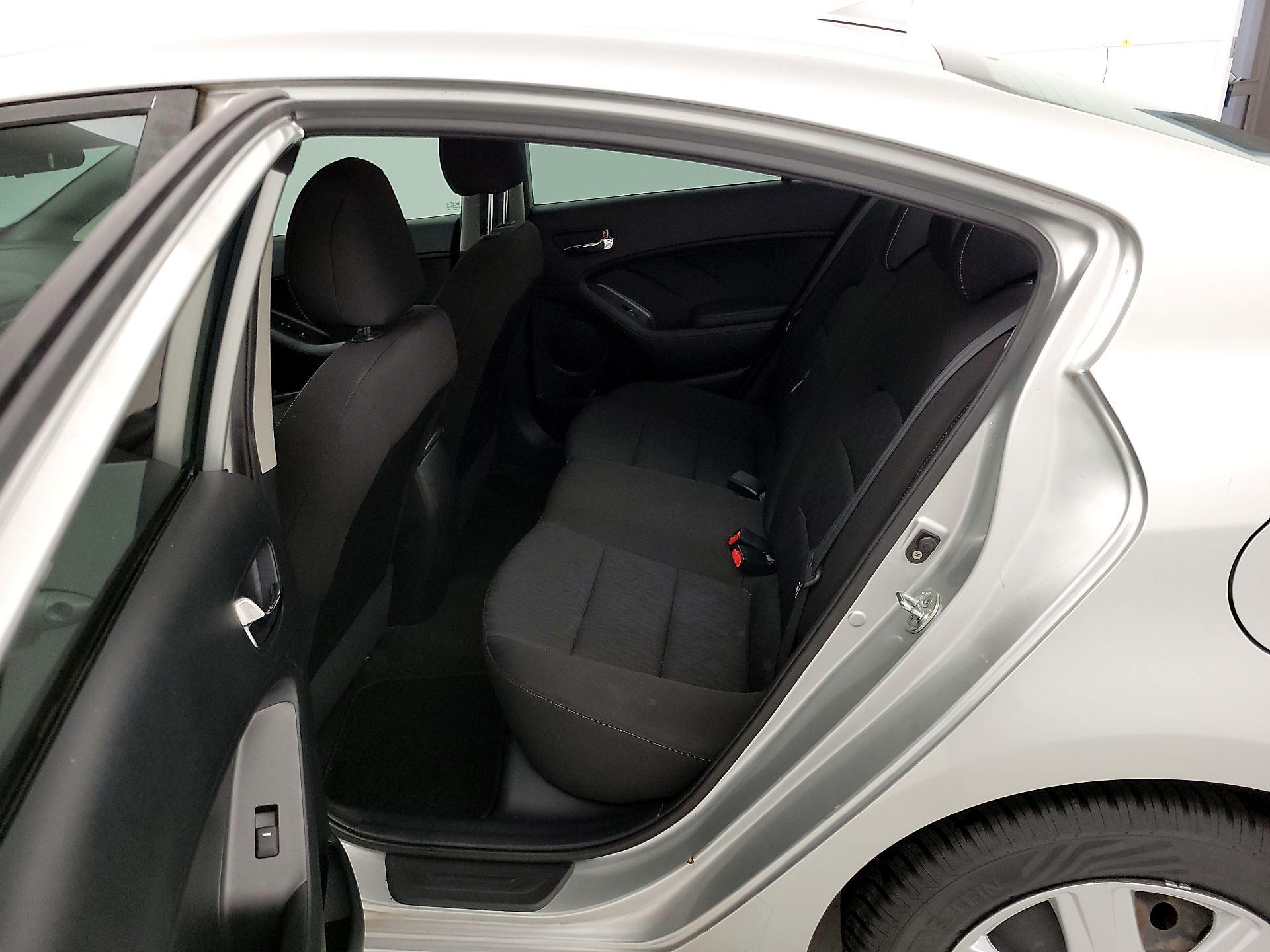 Thumbnail: 2014 Kia Forte - 18