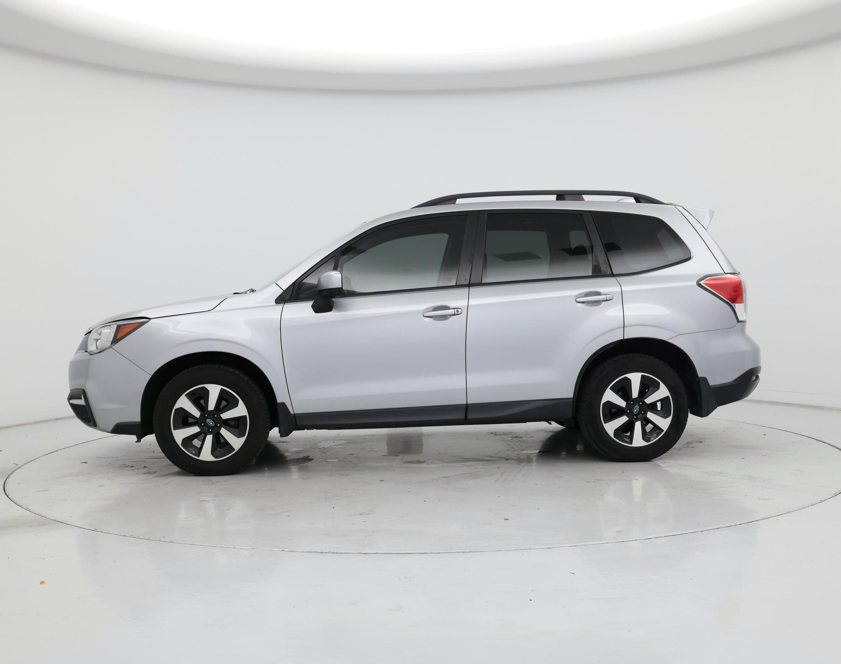 Thumbnail: 2018 Subaru Forester - 3
