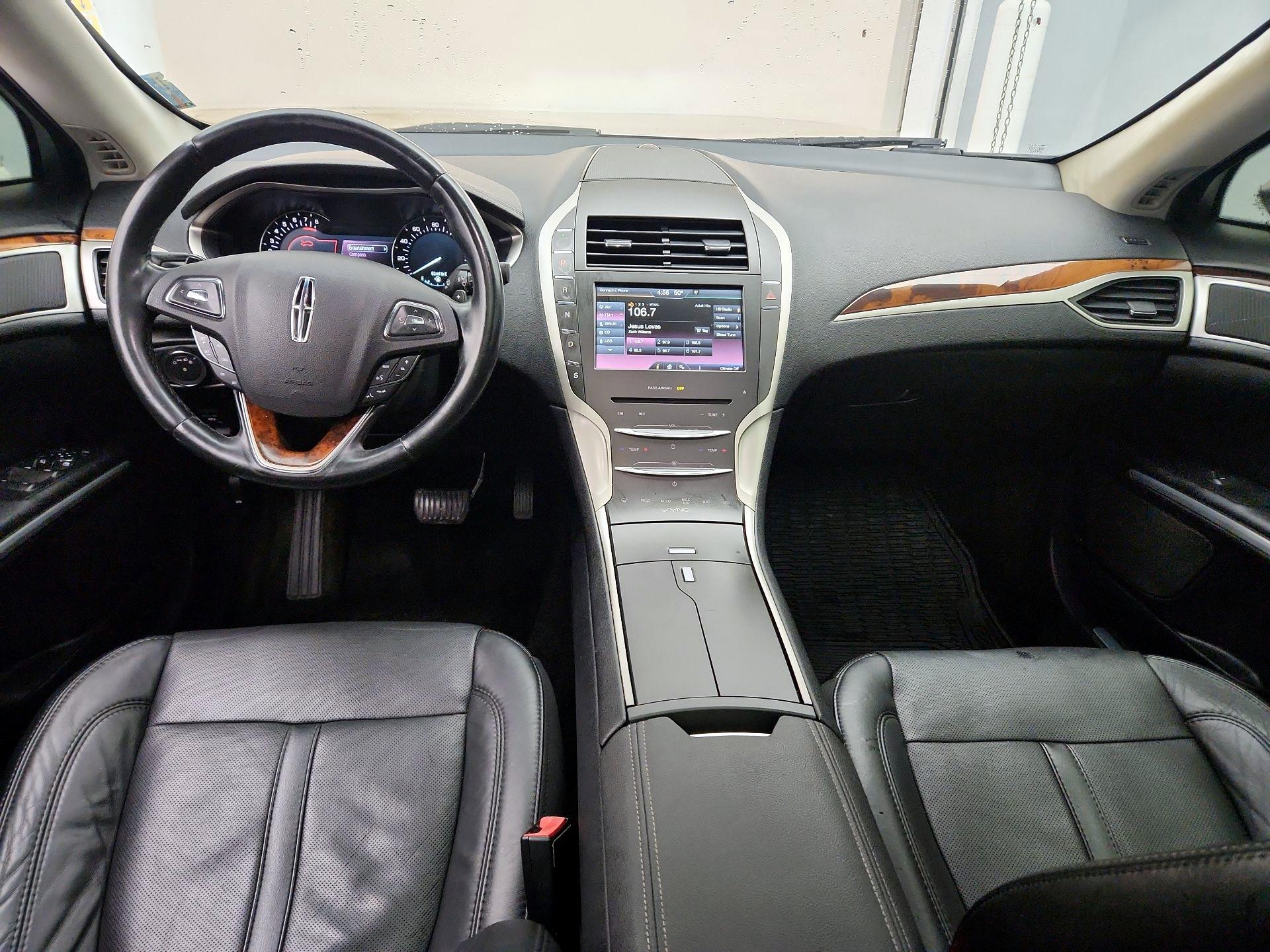 Thumbnail: 2016 Lincoln MKZ - 9