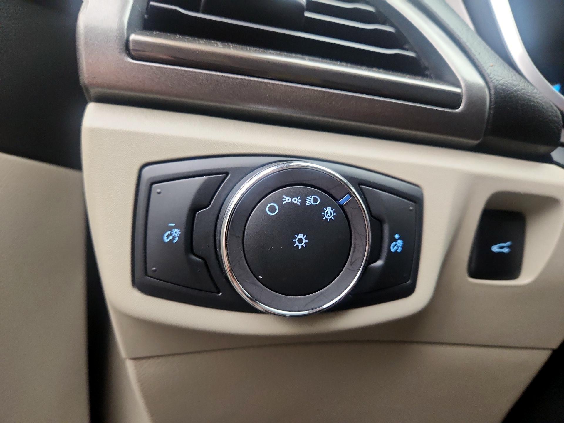 Thumbnail: 2019 Ford Fusion - 13