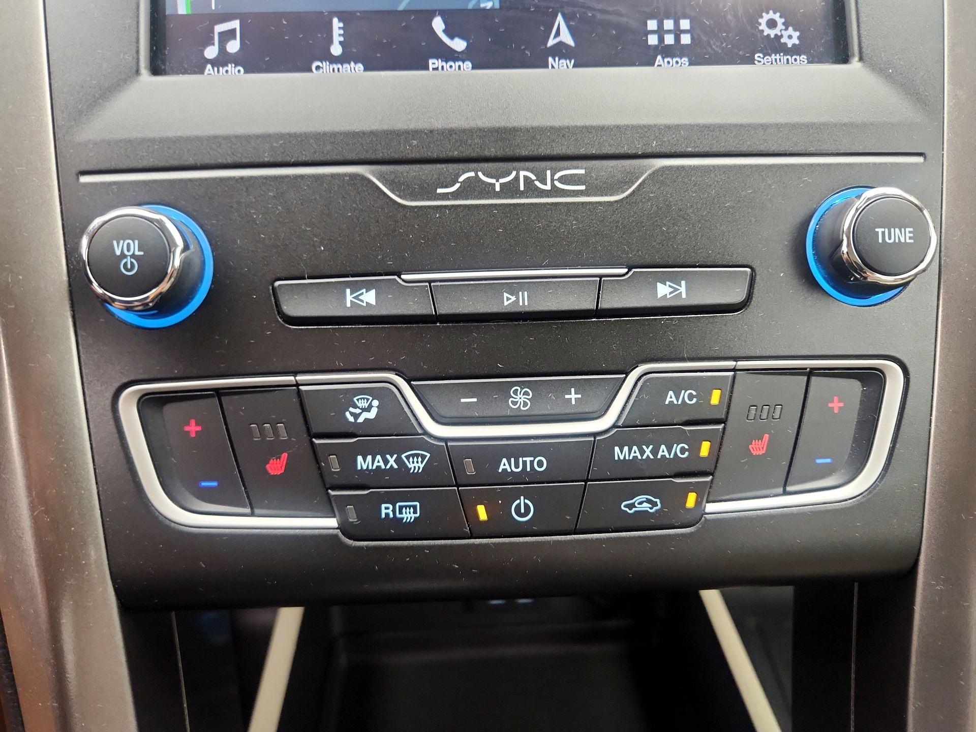 Thumbnail: 2019 Ford Fusion - 17