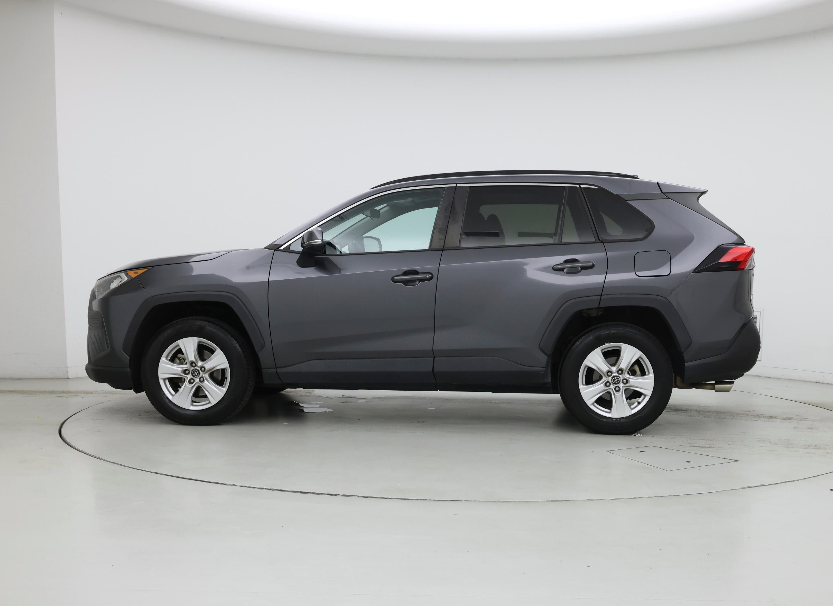 Thumbnail: 2020 Toyota RAV4 - 3