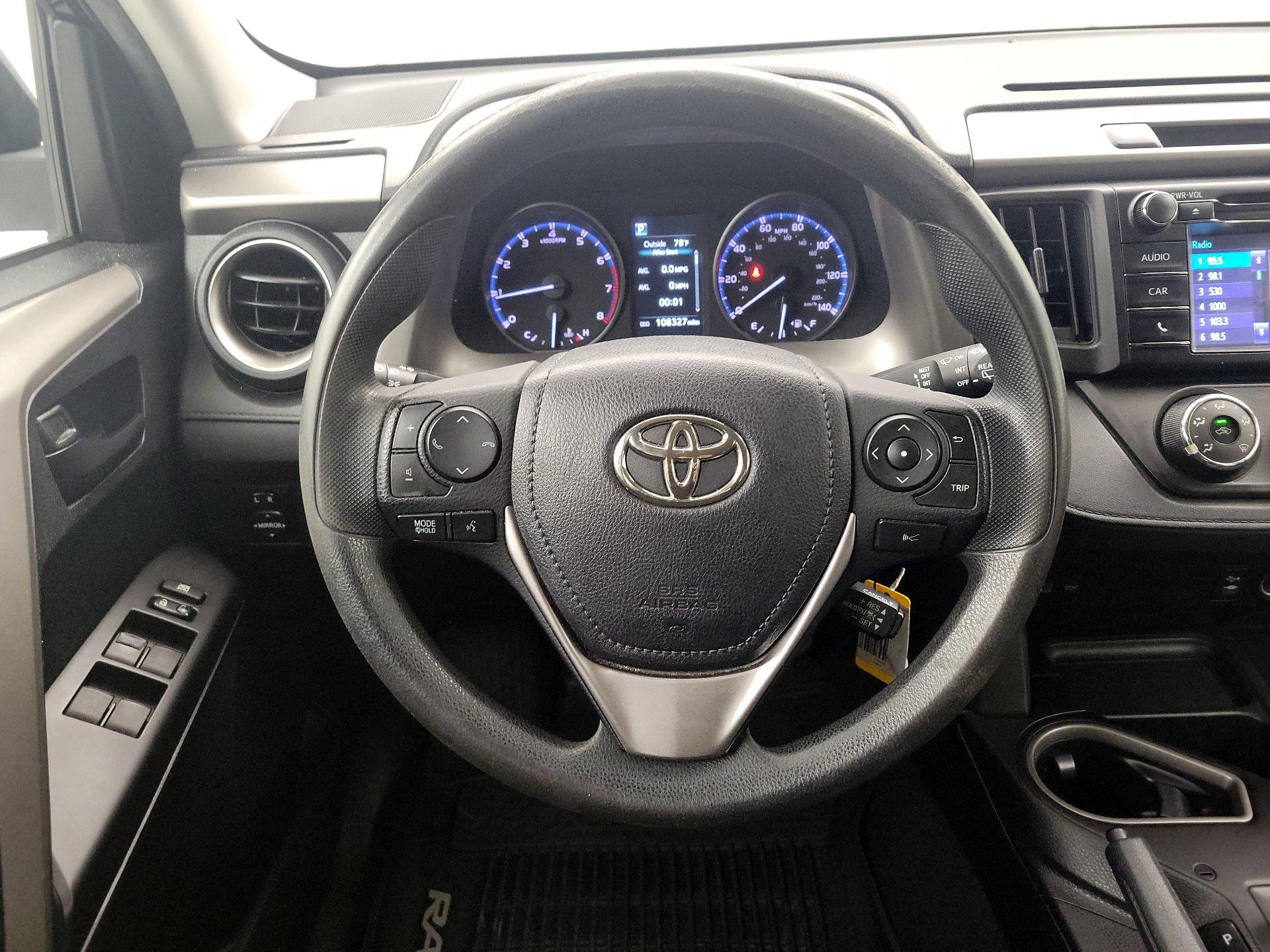 Thumbnail: 2017 Toyota RAV4 - 10