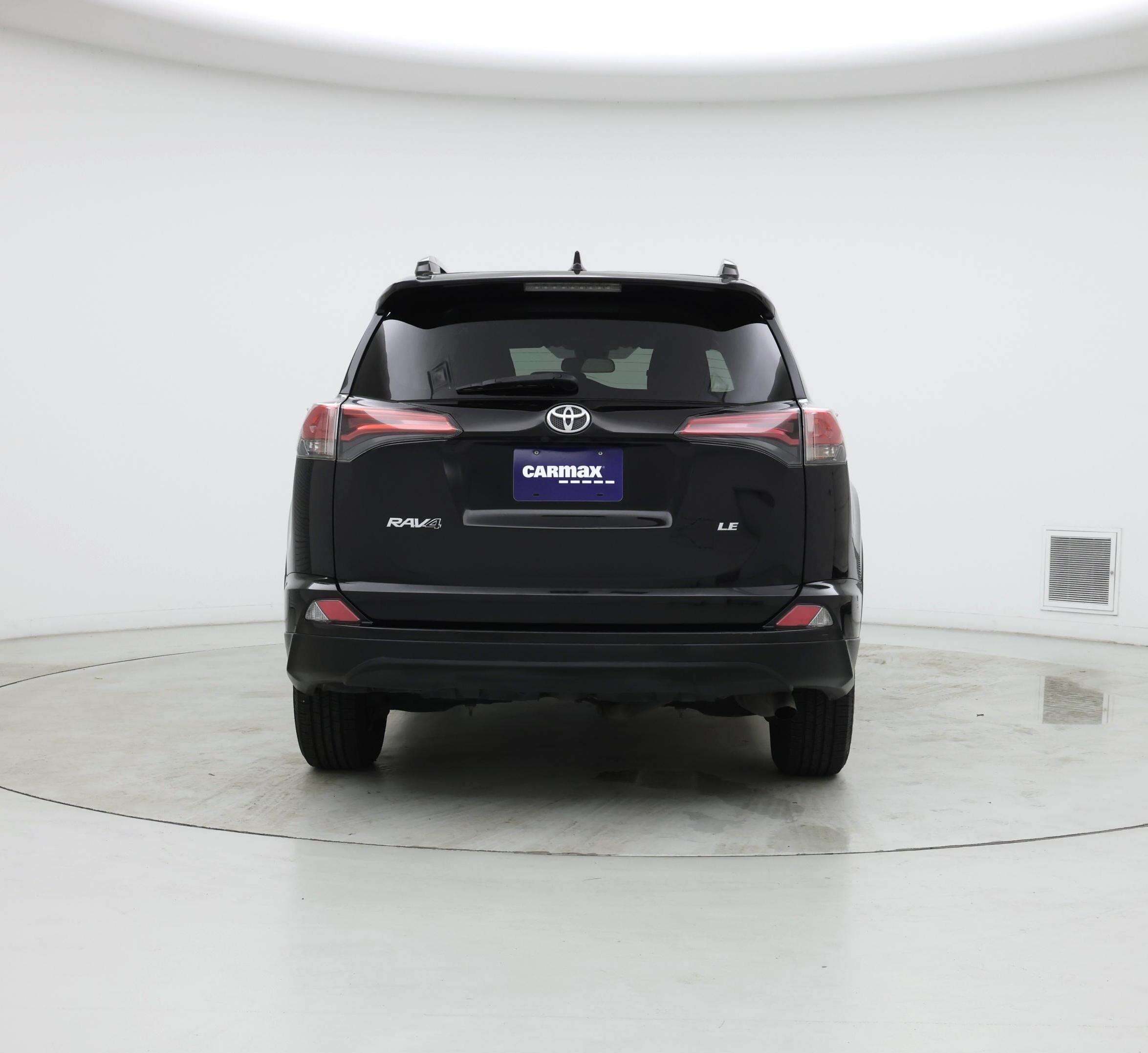 Thumbnail: 2017 Toyota RAV4 - 6