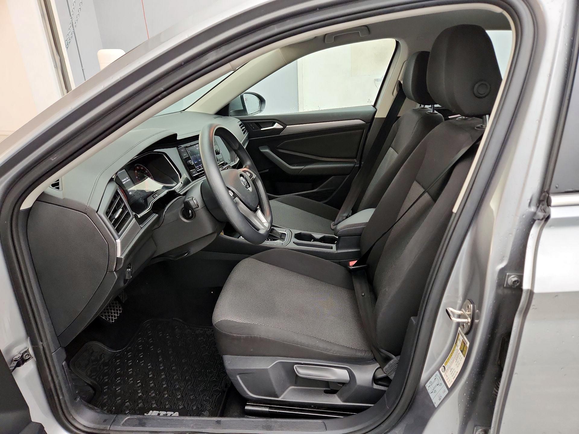 Thumbnail: 2020 Volkswagen Jetta - 11