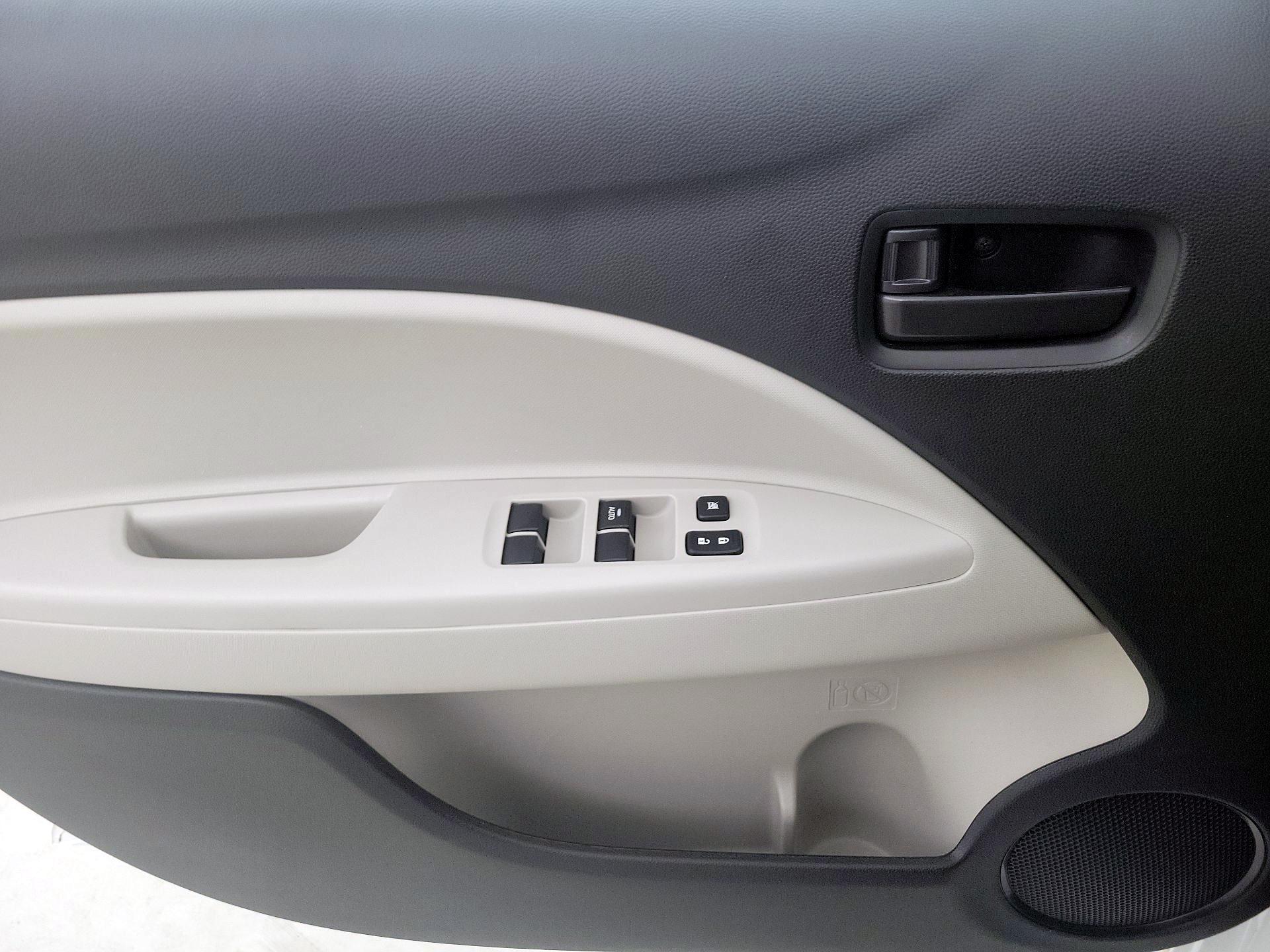 Thumbnail: 2017 Mitsubishi Mirage G4 - 12