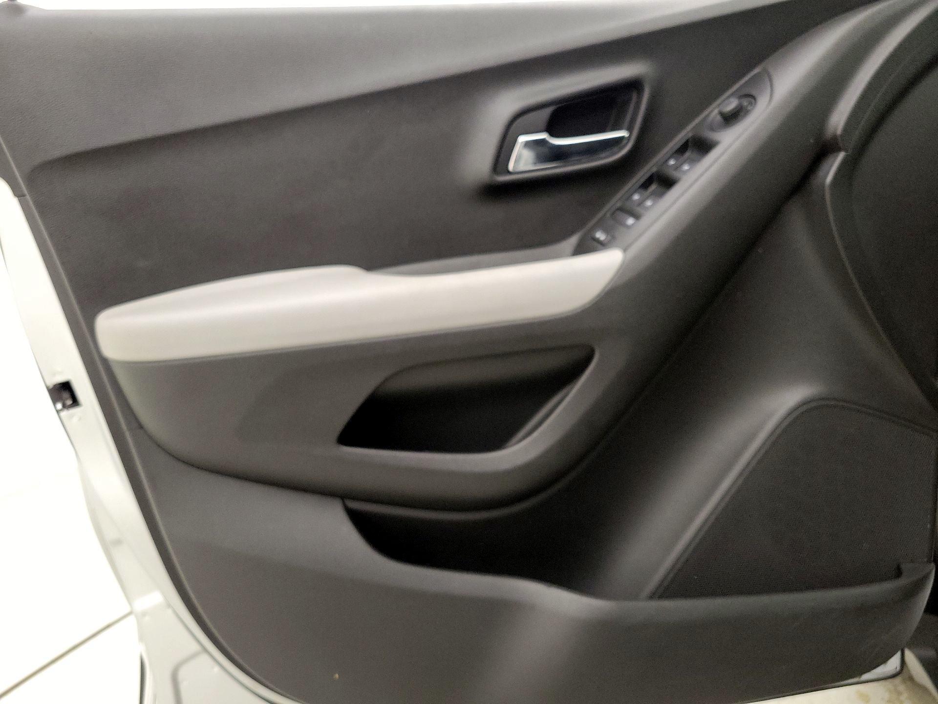 Thumbnail: 2020 Chevrolet Trax - 12