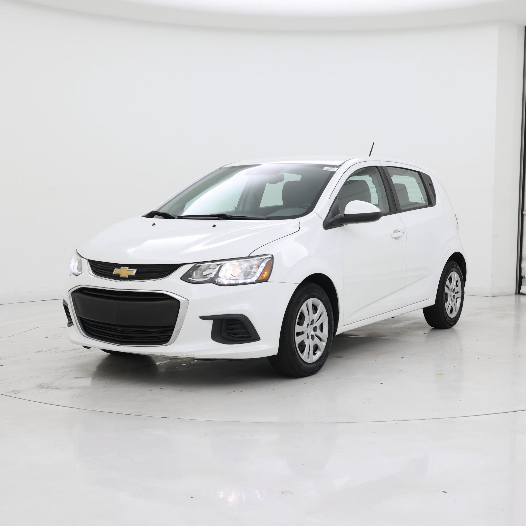 Thumbnail: 2020 Chevrolet Sonic - 4