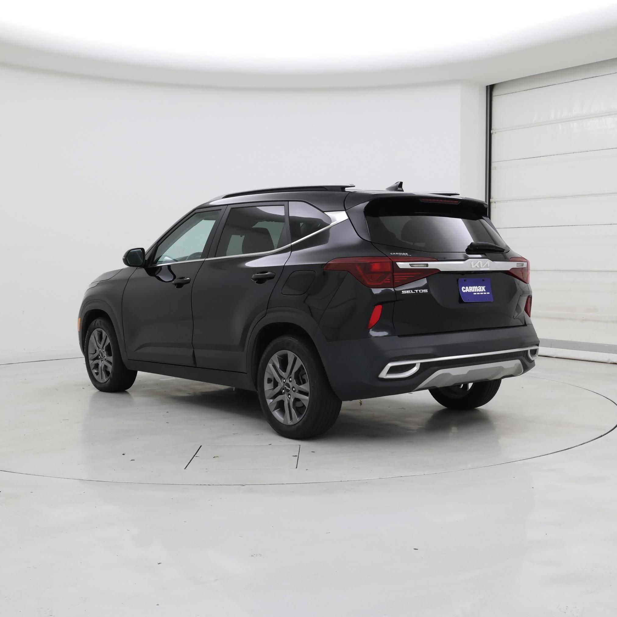 Thumbnail: 2023 Kia Seltos - 2