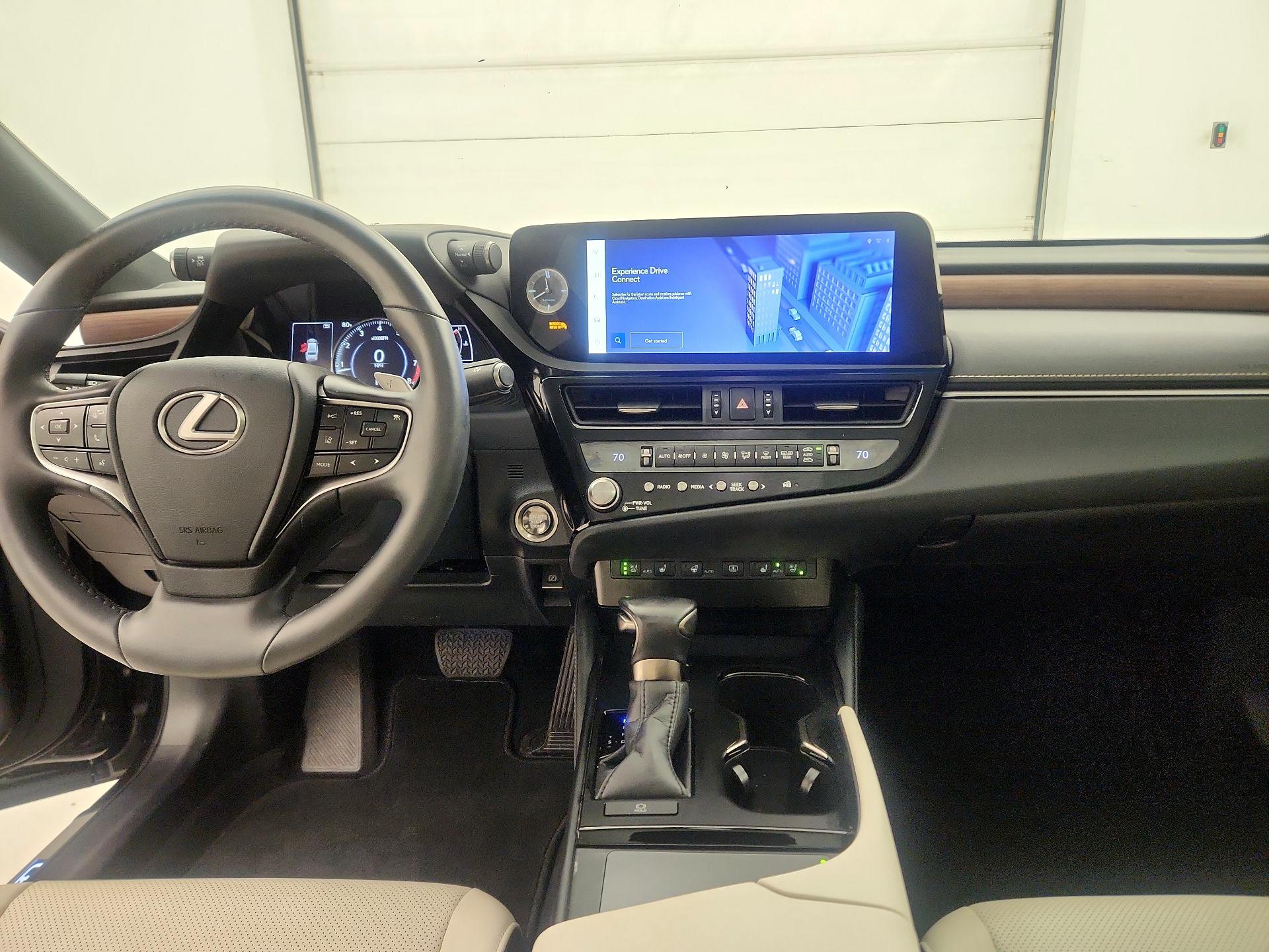 Thumbnail: 2024 Lexus ES - 9