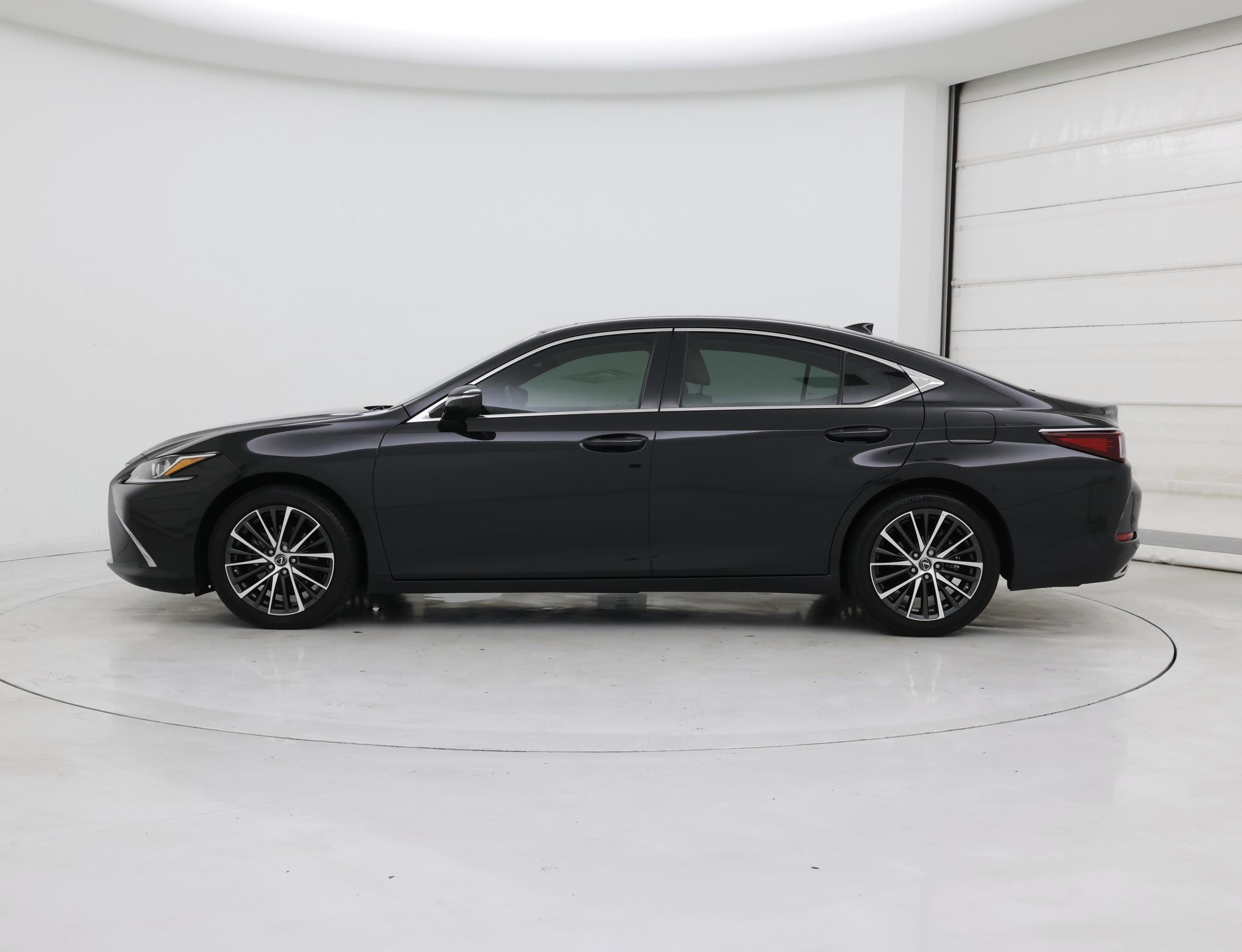Thumbnail: 2024 Lexus ES - 3
