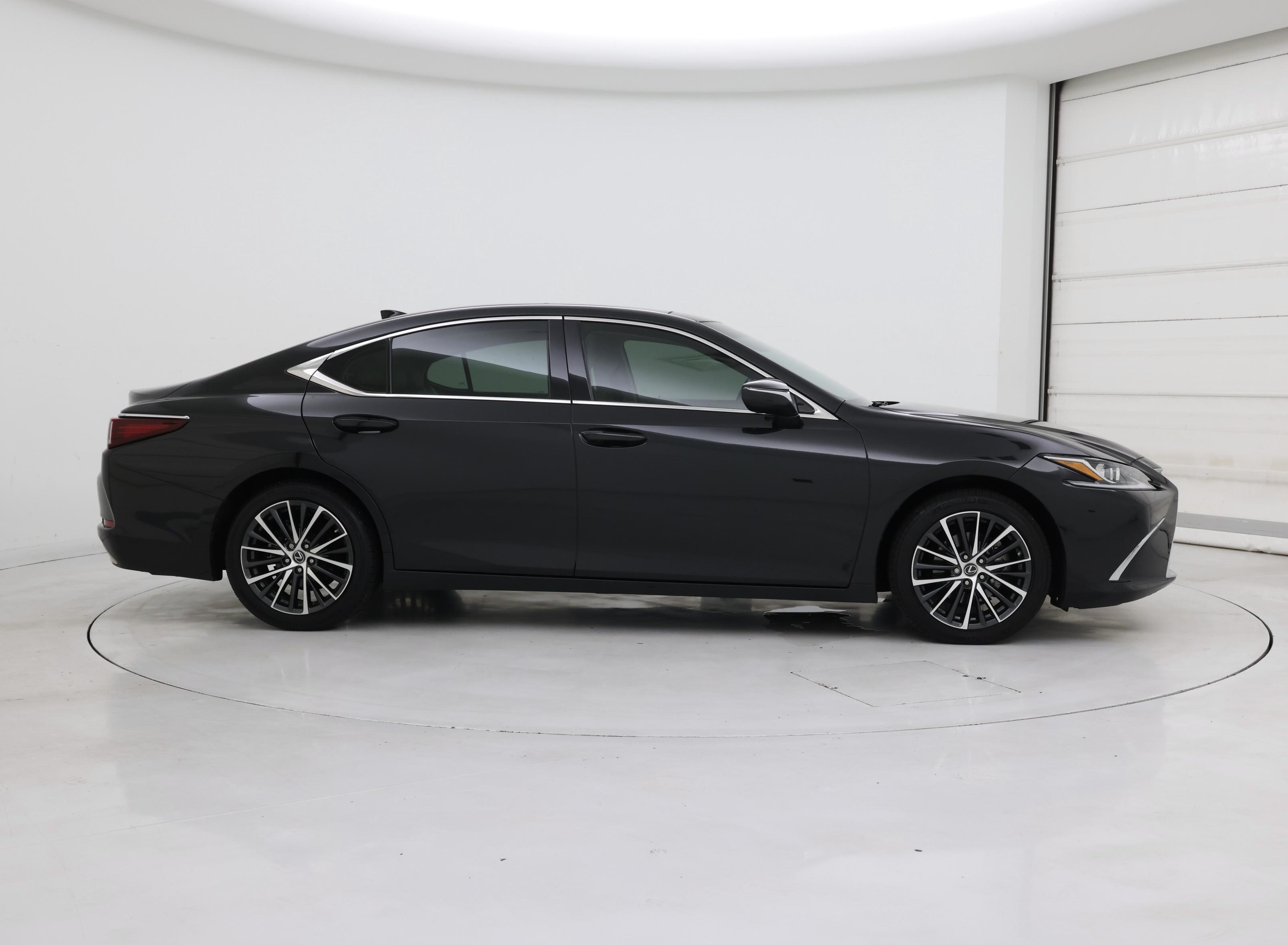 Thumbnail: 2024 Lexus ES - 7