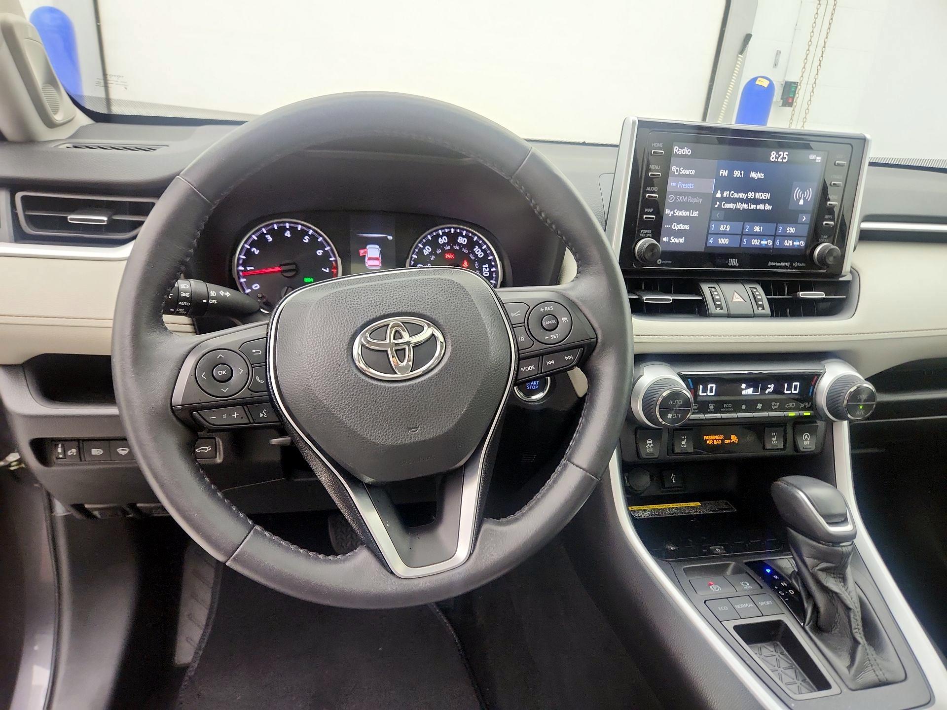 Thumbnail: 2021 Toyota RAV4 - 9