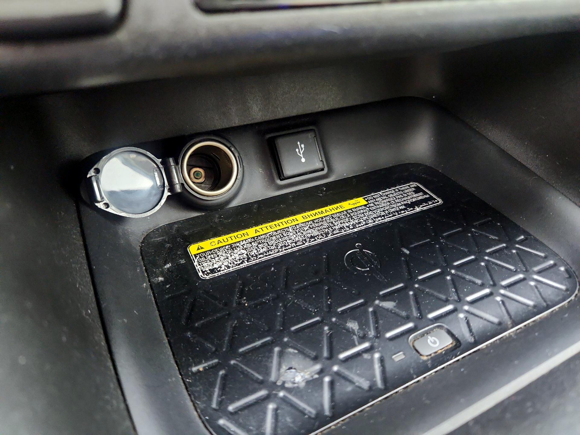 Thumbnail: 2021 Toyota RAV4 - 18