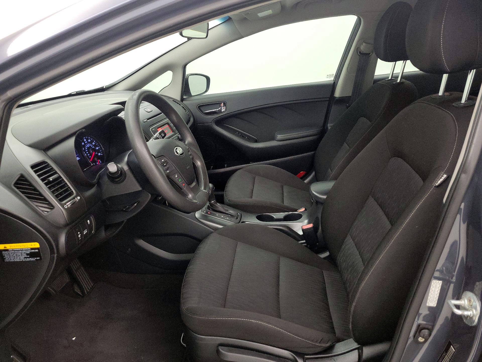 Thumbnail: 2016 Kia Forte - 11
