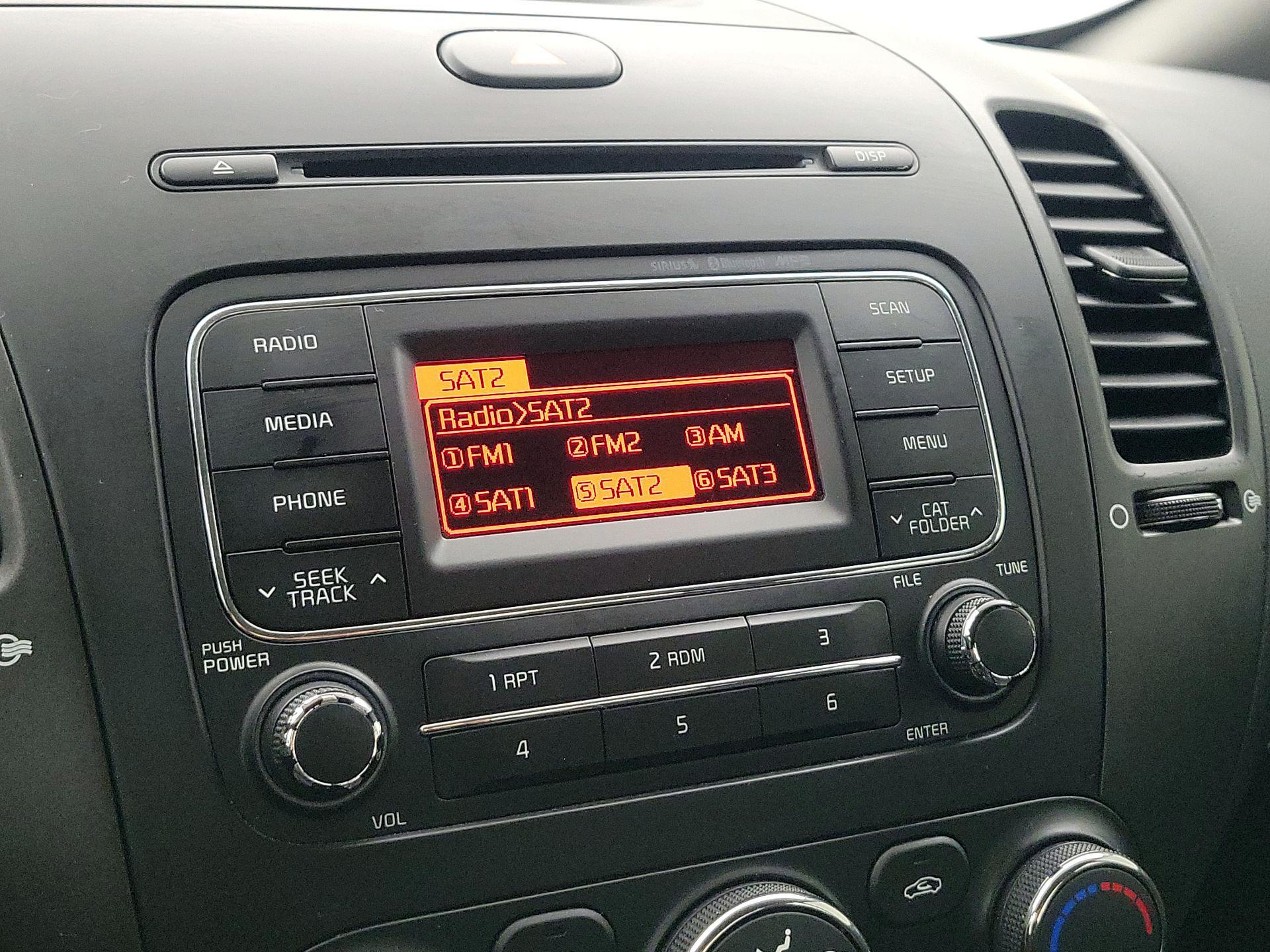 Thumbnail: 2016 Kia Forte - 14