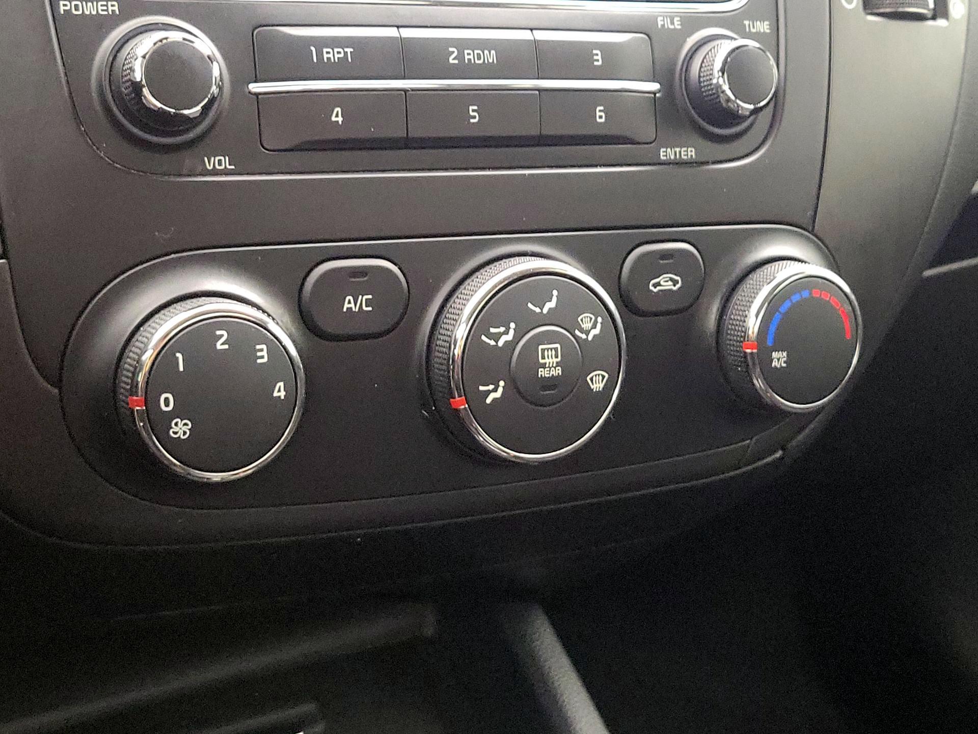 Thumbnail: 2016 Kia Forte - 15