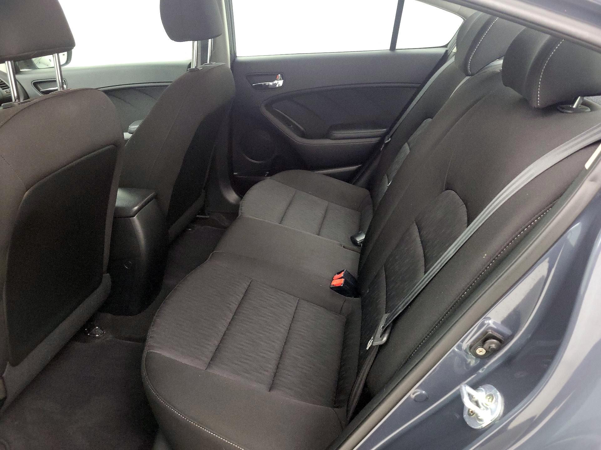 Thumbnail: 2016 Kia Forte - 18