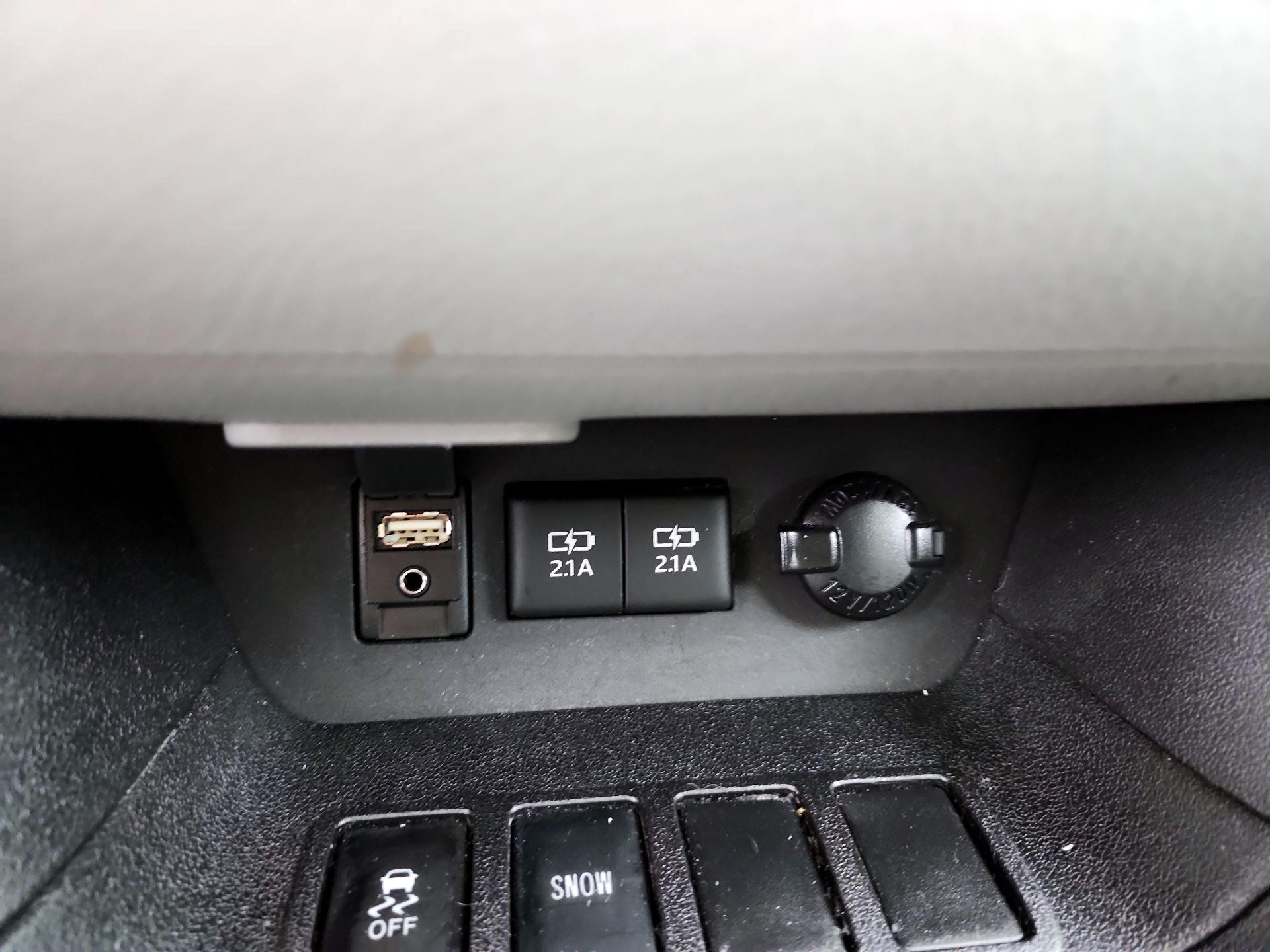 Thumbnail: 2017 Toyota Highlander - 19