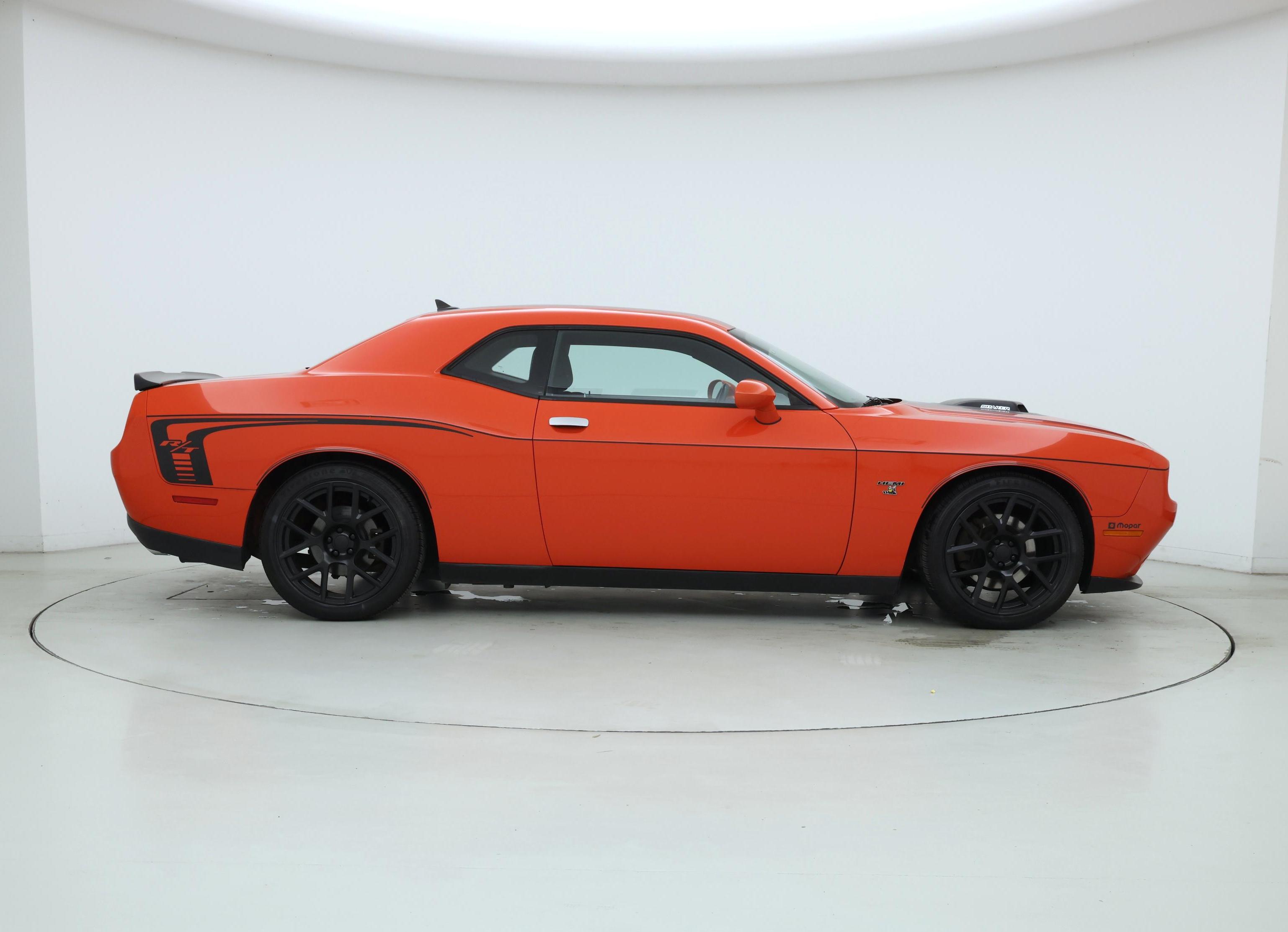 Thumbnail: 2017 Dodge Challenger - 7